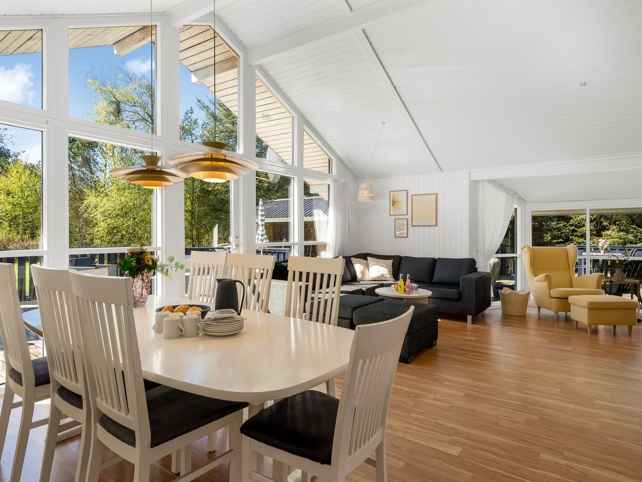 "Gustina" - 1.2km from the sea - Binnen