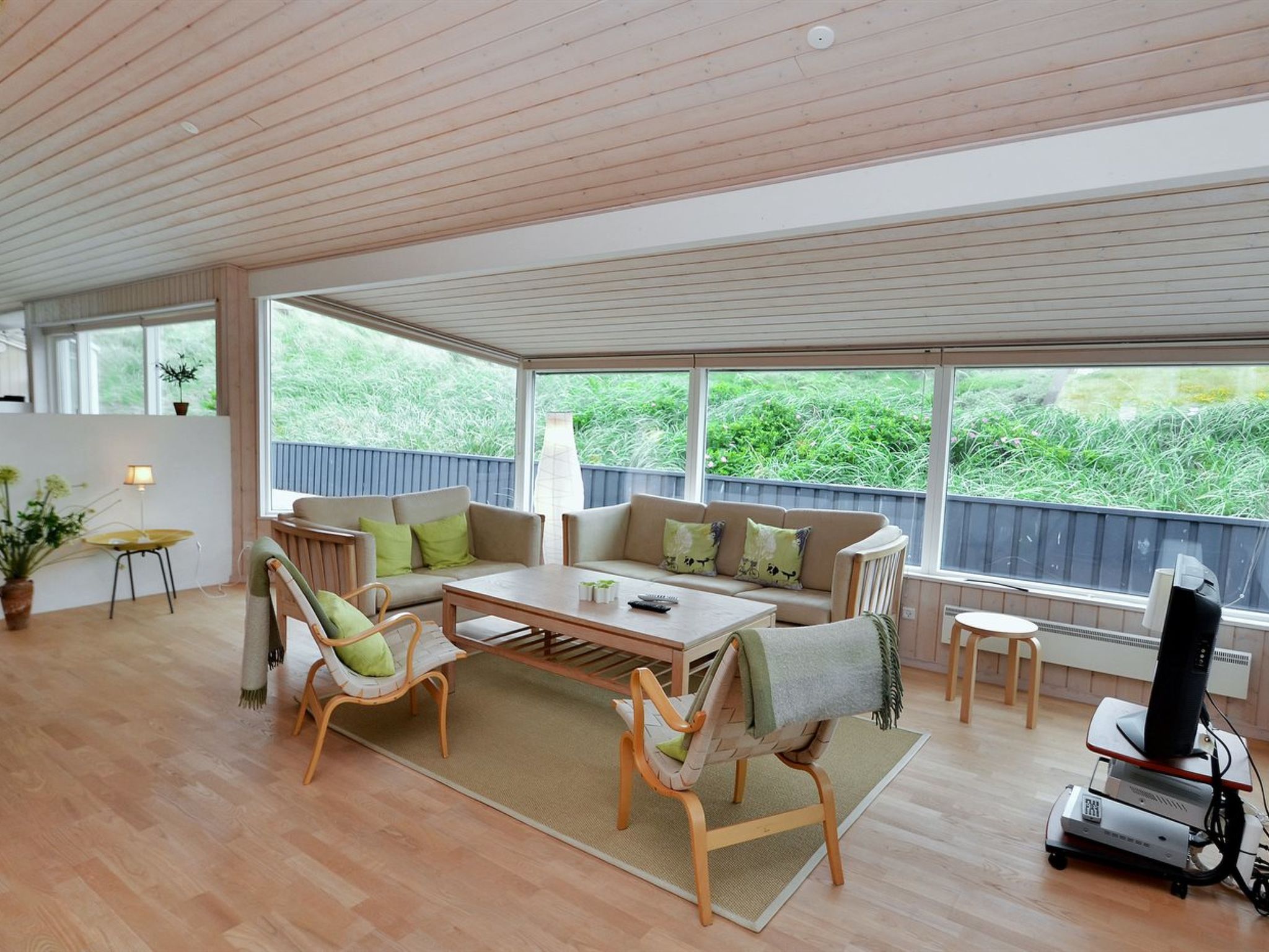 "Hadar" - 100m from the sea-Binnen