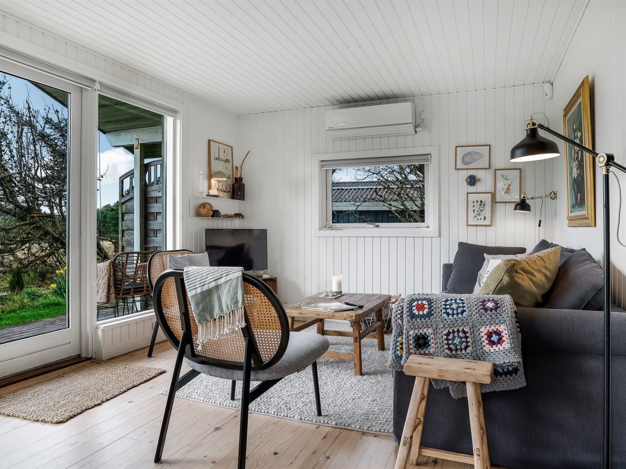 "Ayelen" - 600m from the sea - Binnen