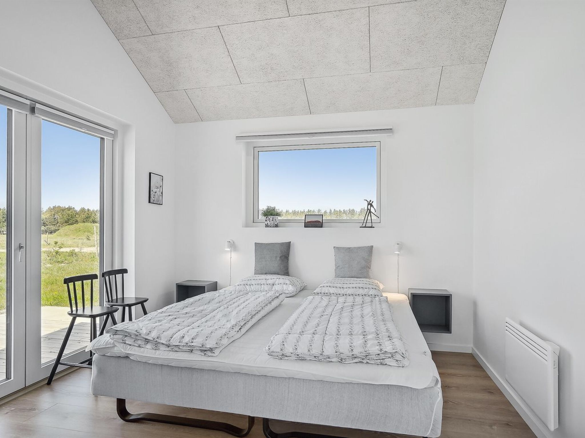 "Fredrika" - 1.5km from the sea - Binnen