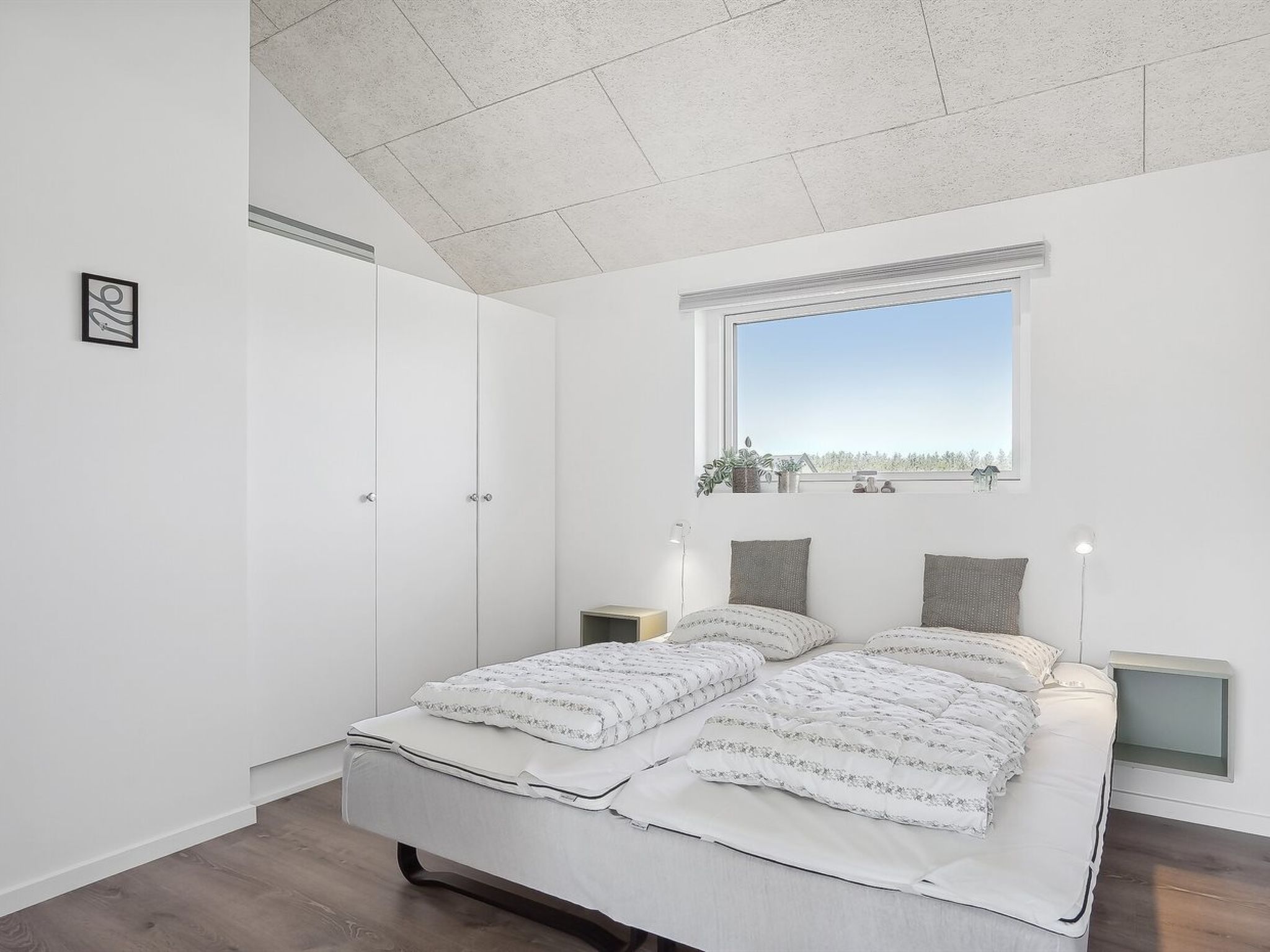 "Fredrika" - 1.5km from the sea - Binnen