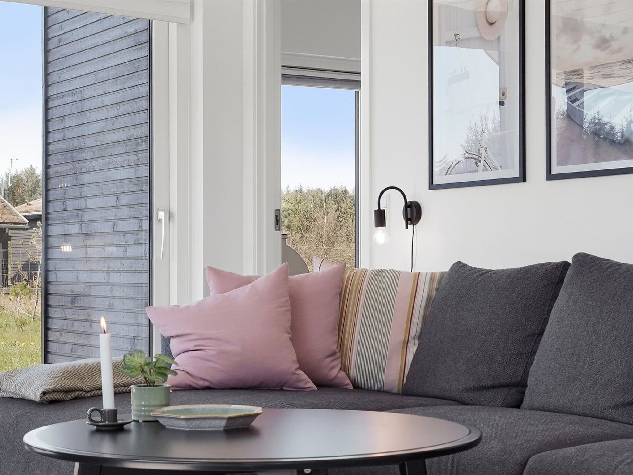 "Fredrika" - 1.5km from the sea - Binnen
