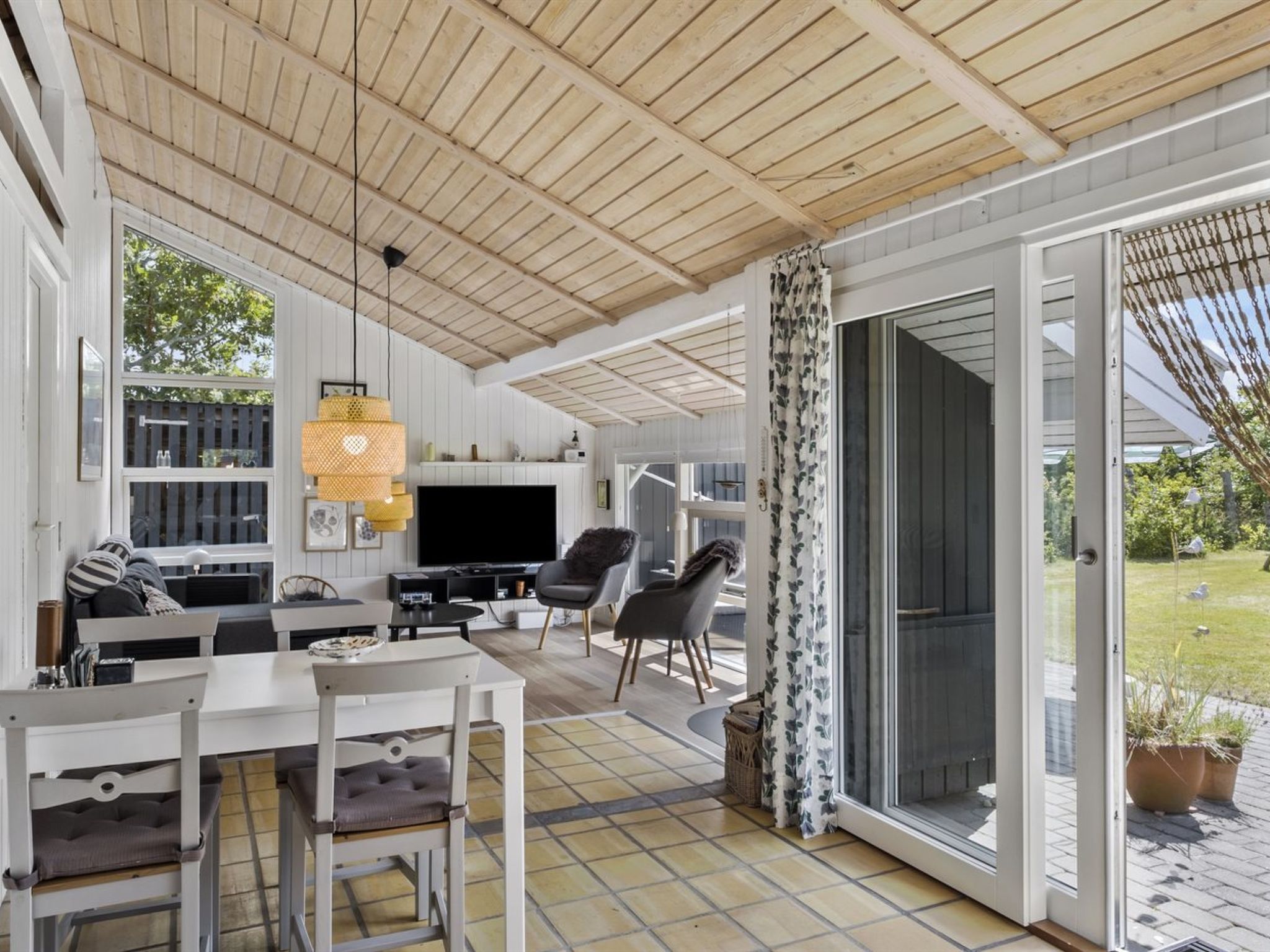 "Gita" - 2.2km from the sea-Binnen