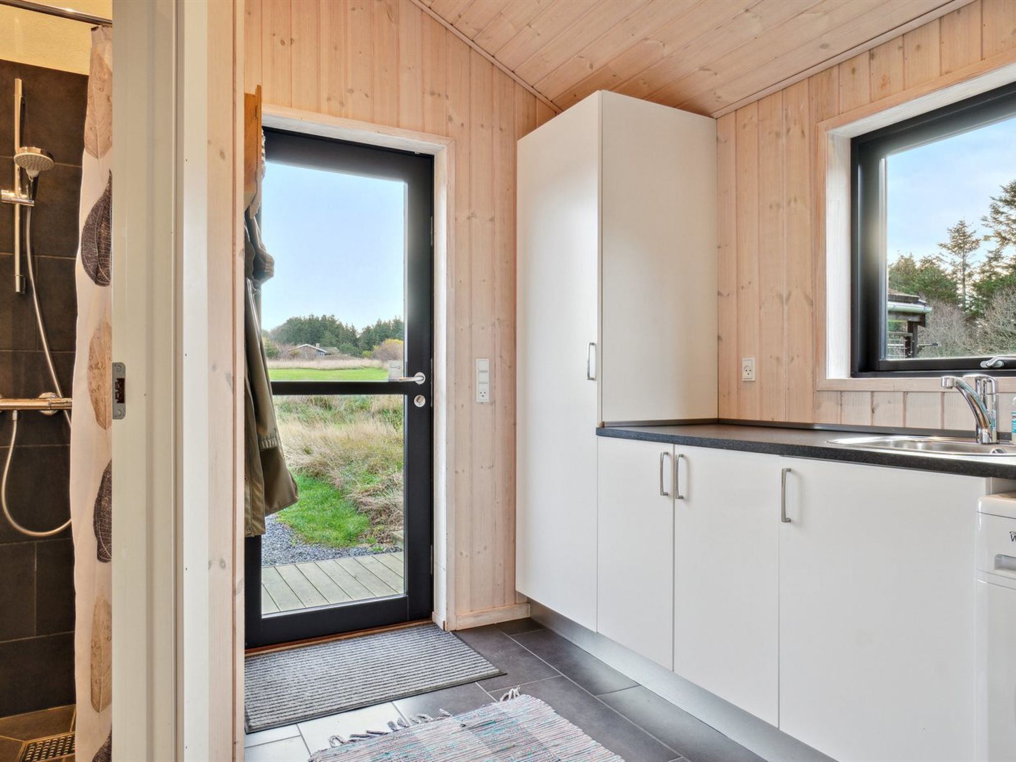"Dyke" - 1.5km from the sea - Binnen