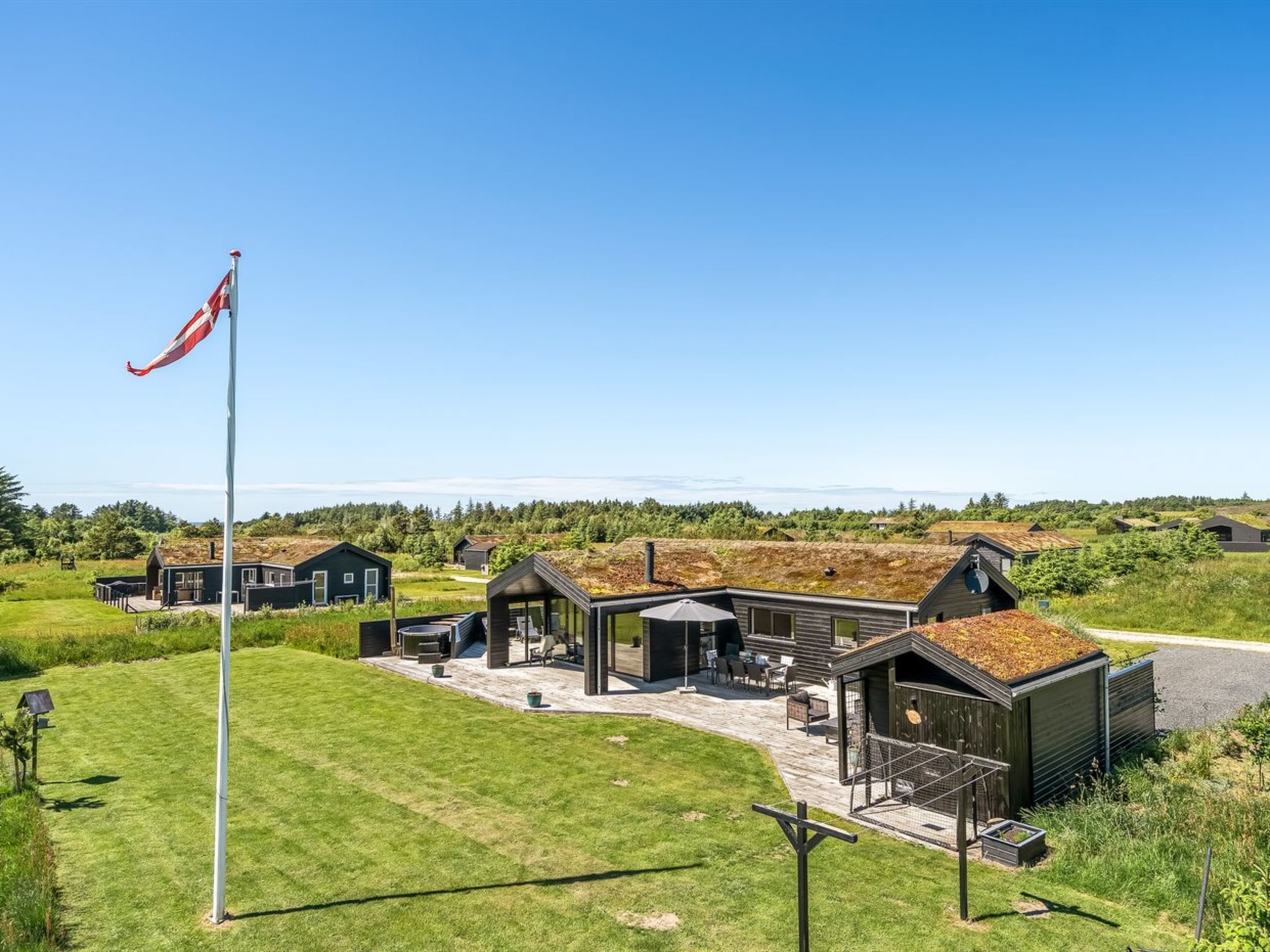 "Dyke" - 1.5km from the sea