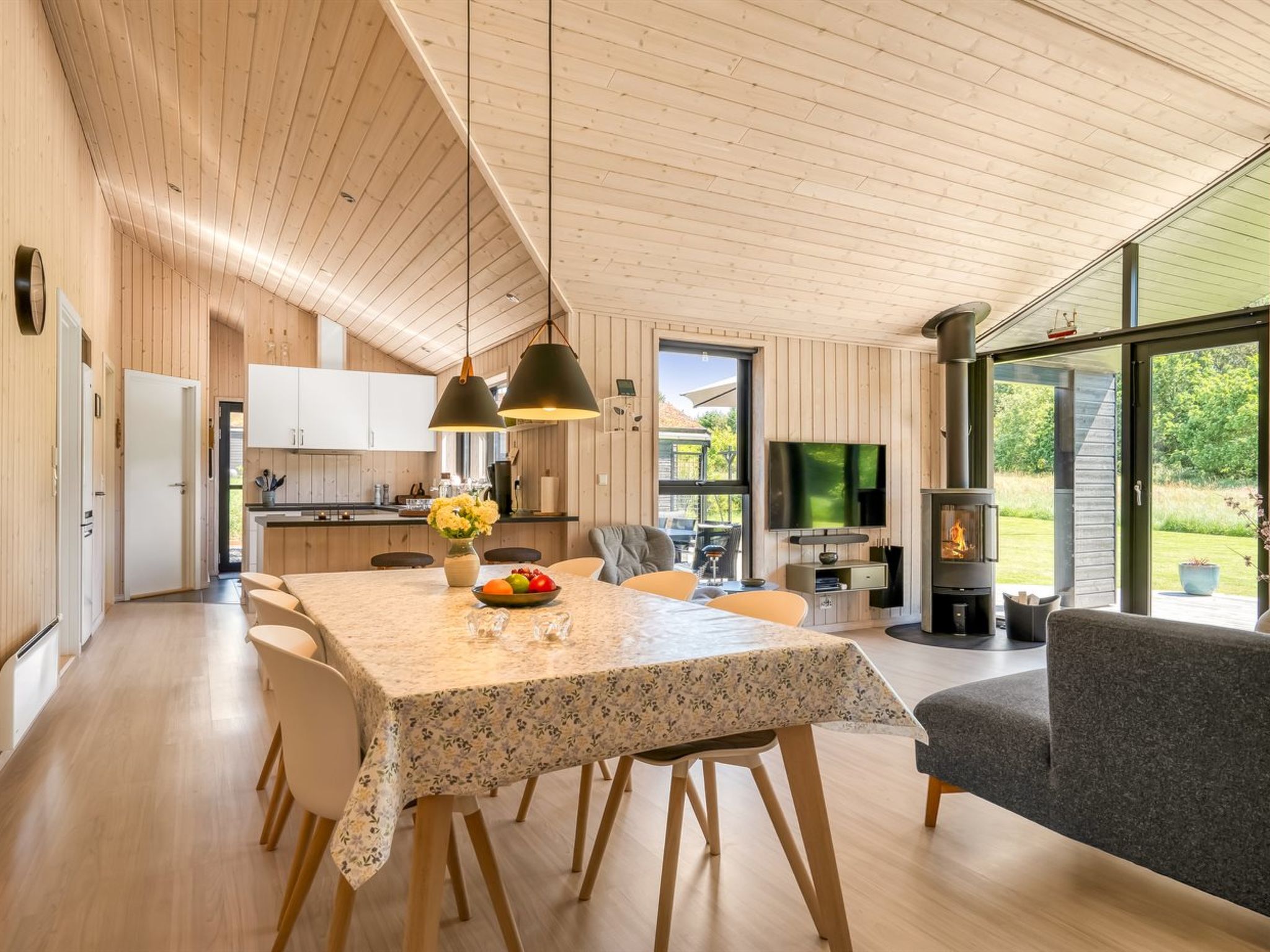 "Dyke" - 1.5km from the sea - Binnen