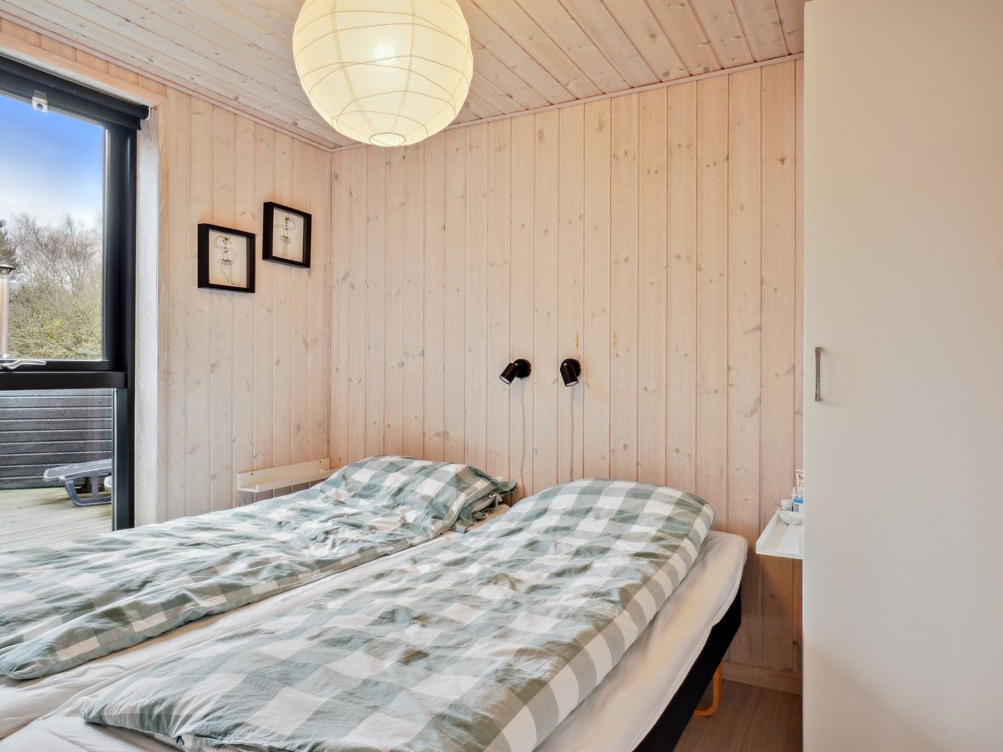 "Dyke" - 1.5km from the sea-Inside