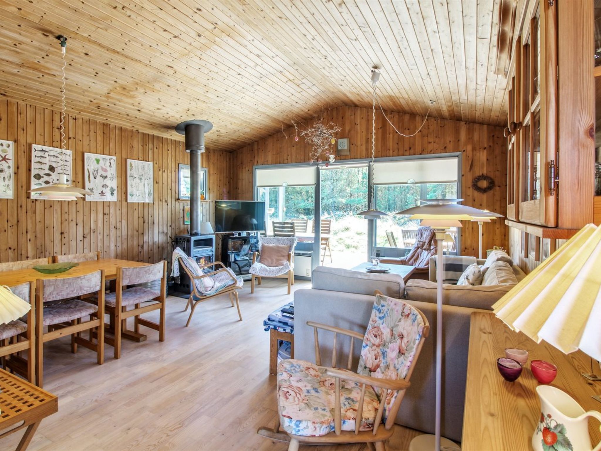 "Gerasim" - 1km from the sea - Binnen