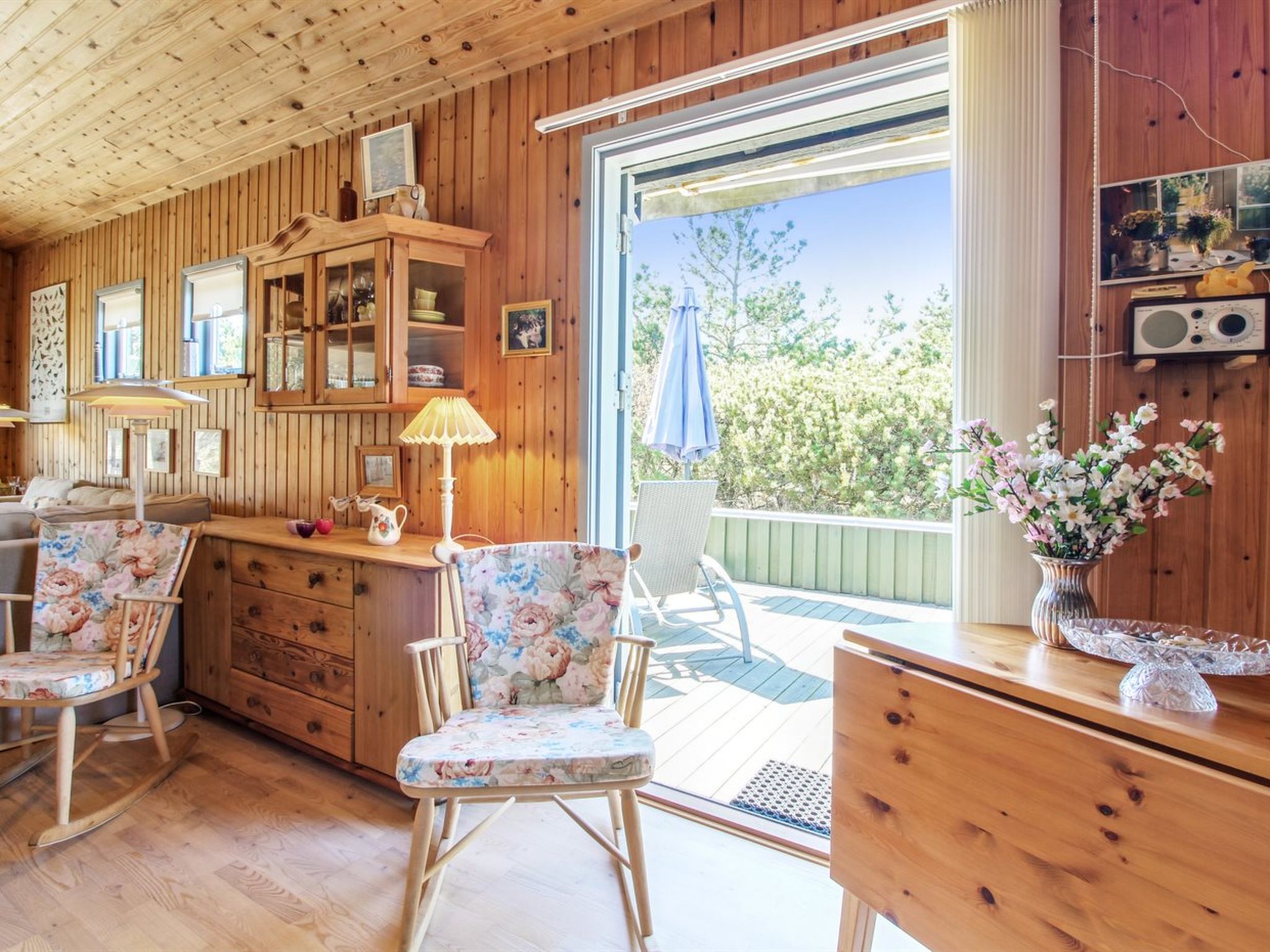 "Gerasim" - 1km from the sea - Binnen