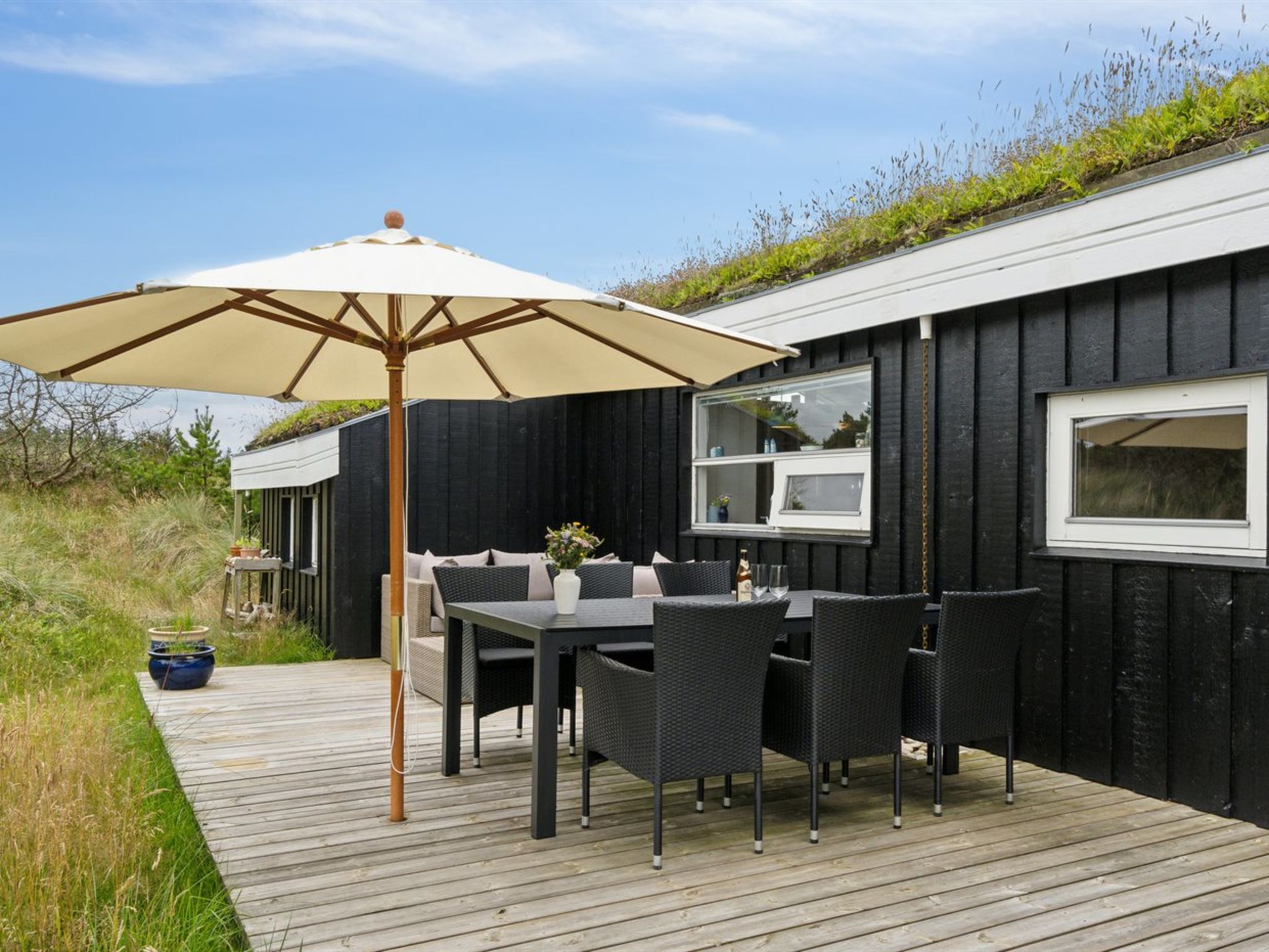 "Hrefna" - 500m from the sea - Buiten
