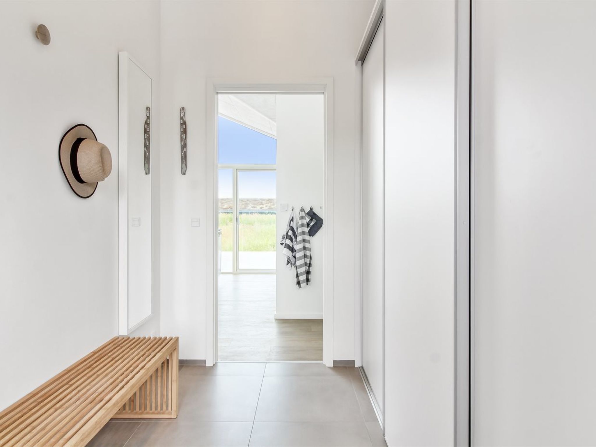 "Egil" - 1.5km from the sea - Binnen