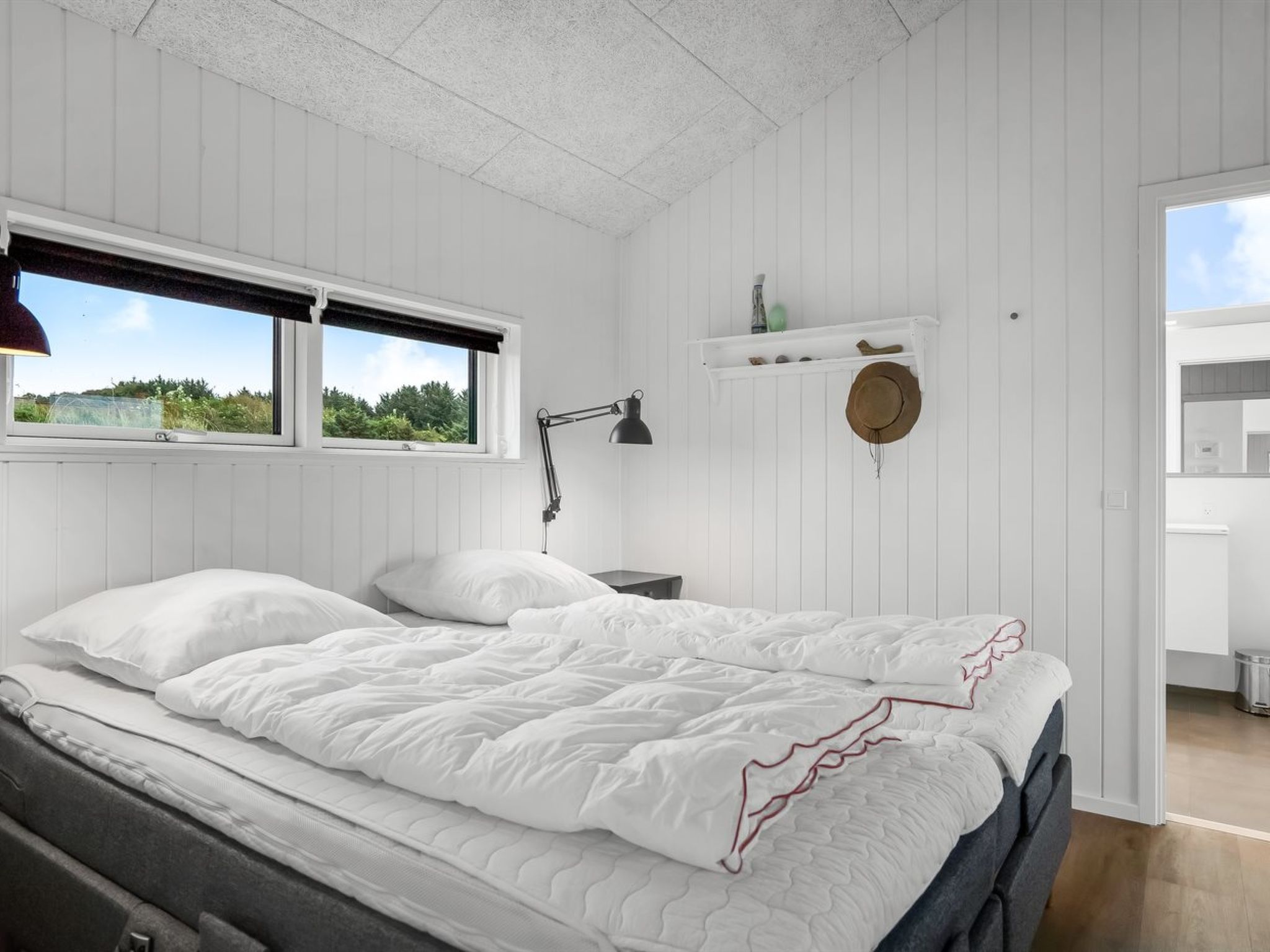 "Egil" - 1.5km from the sea - Binnen