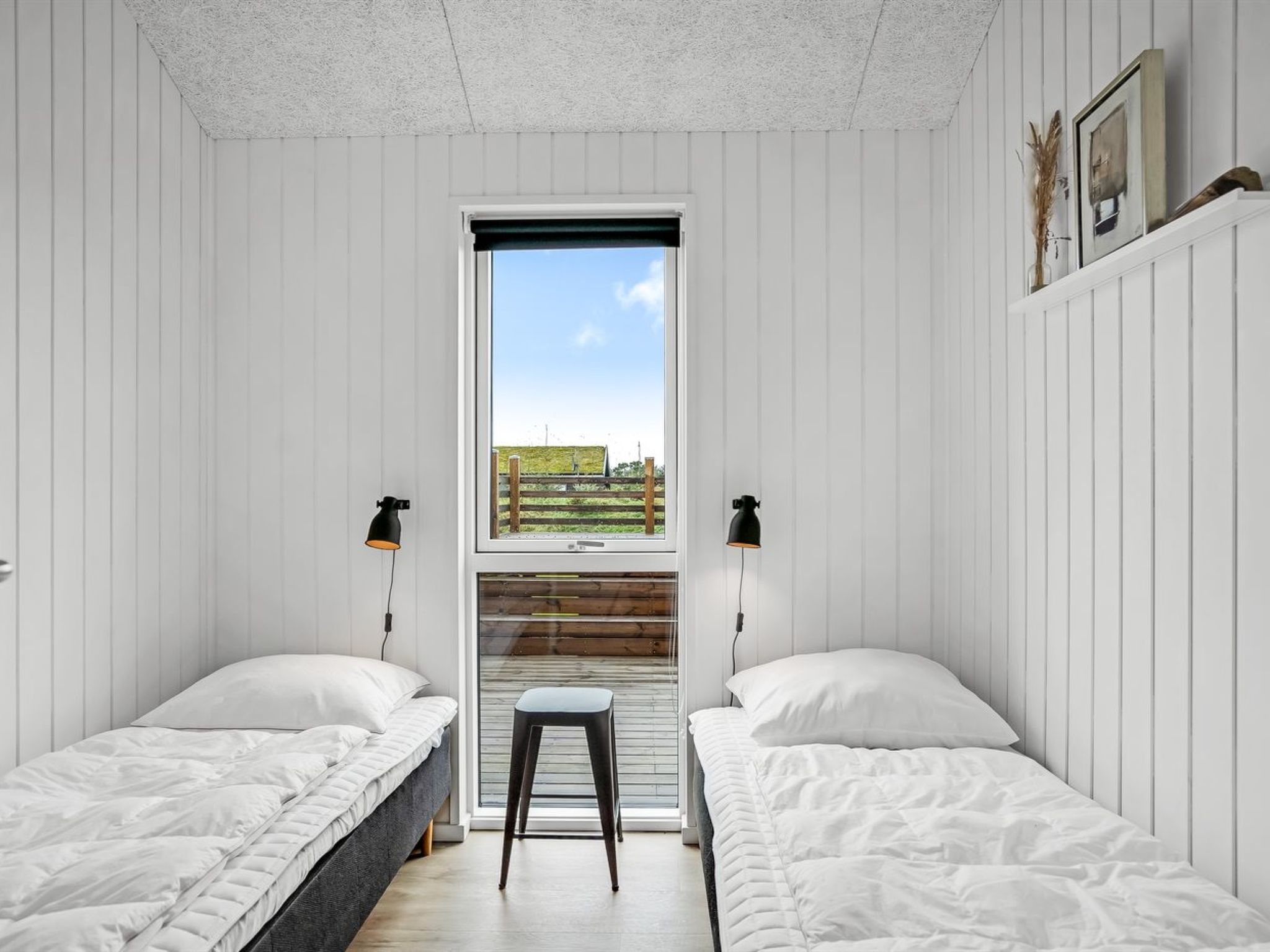 "Egil" - 1.5km from the sea - Binnen