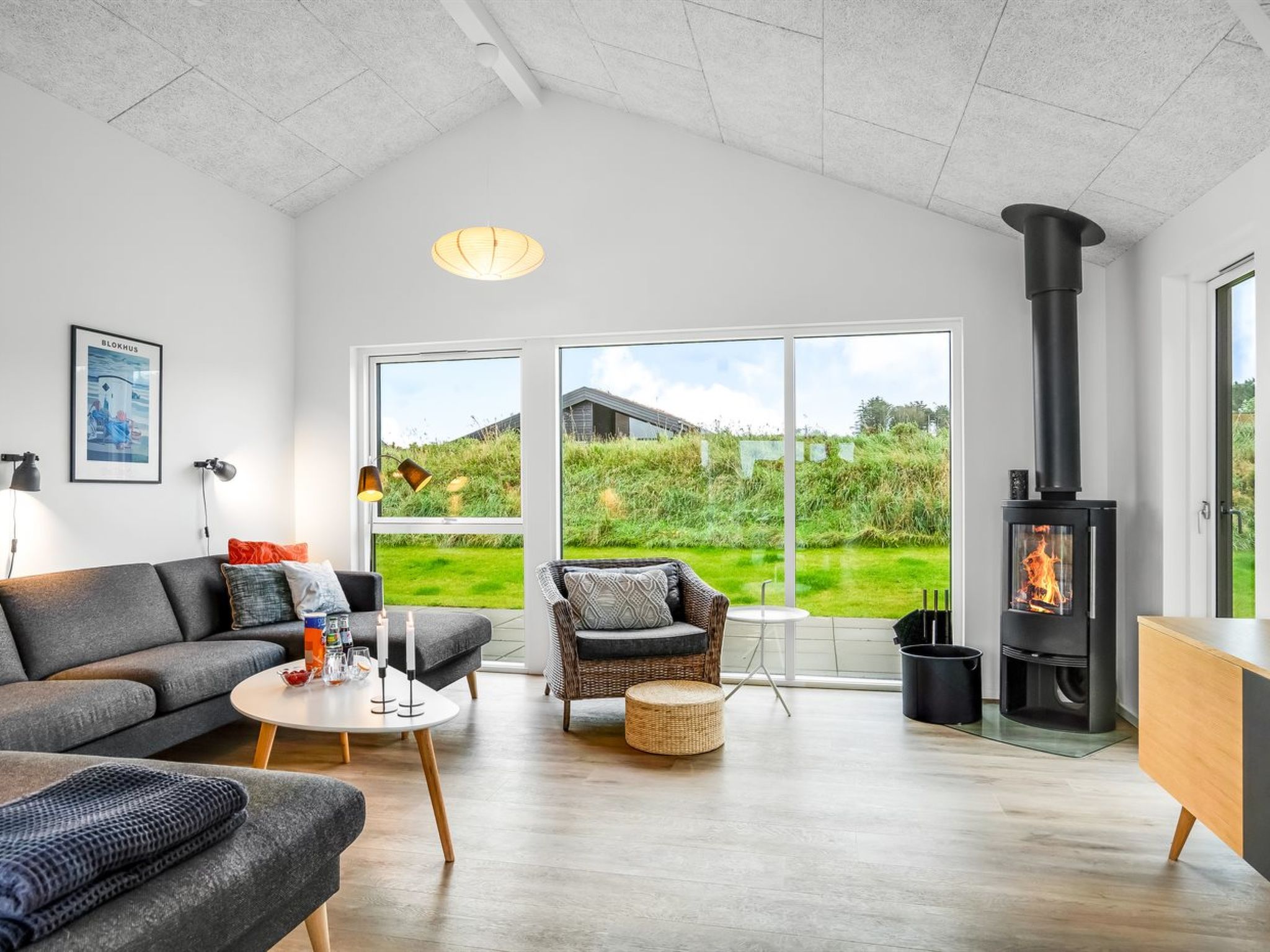 "Egil" - 1.5km from the sea - Binnen