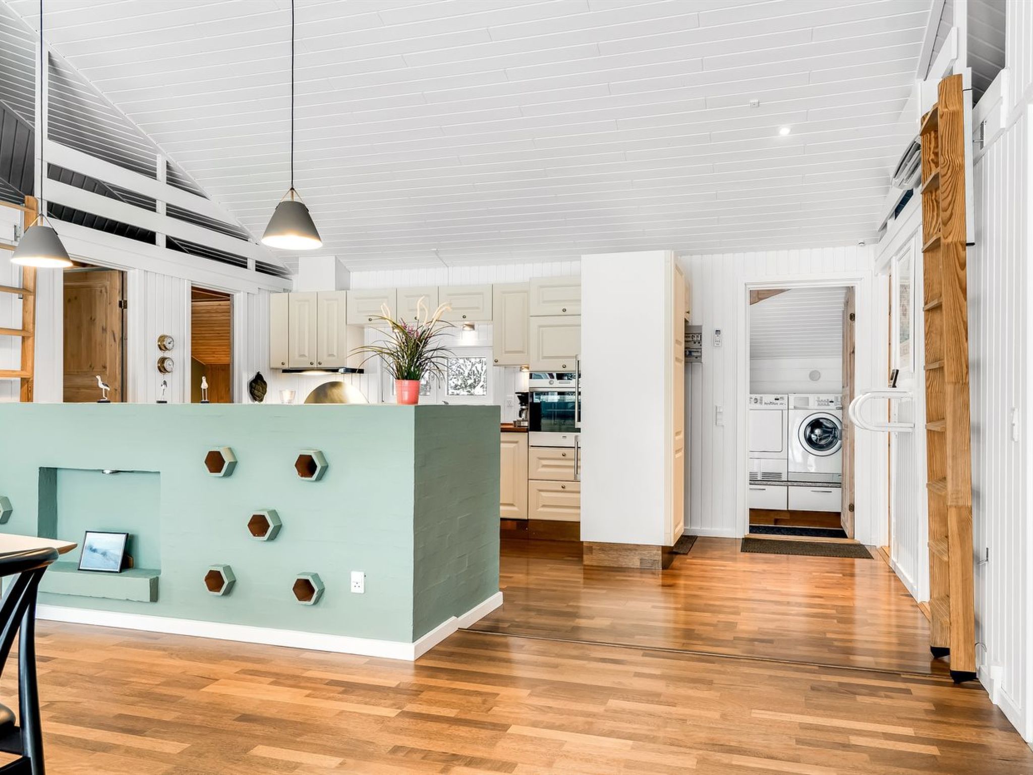 "Valda" - 1.5km from the sea-Binnen