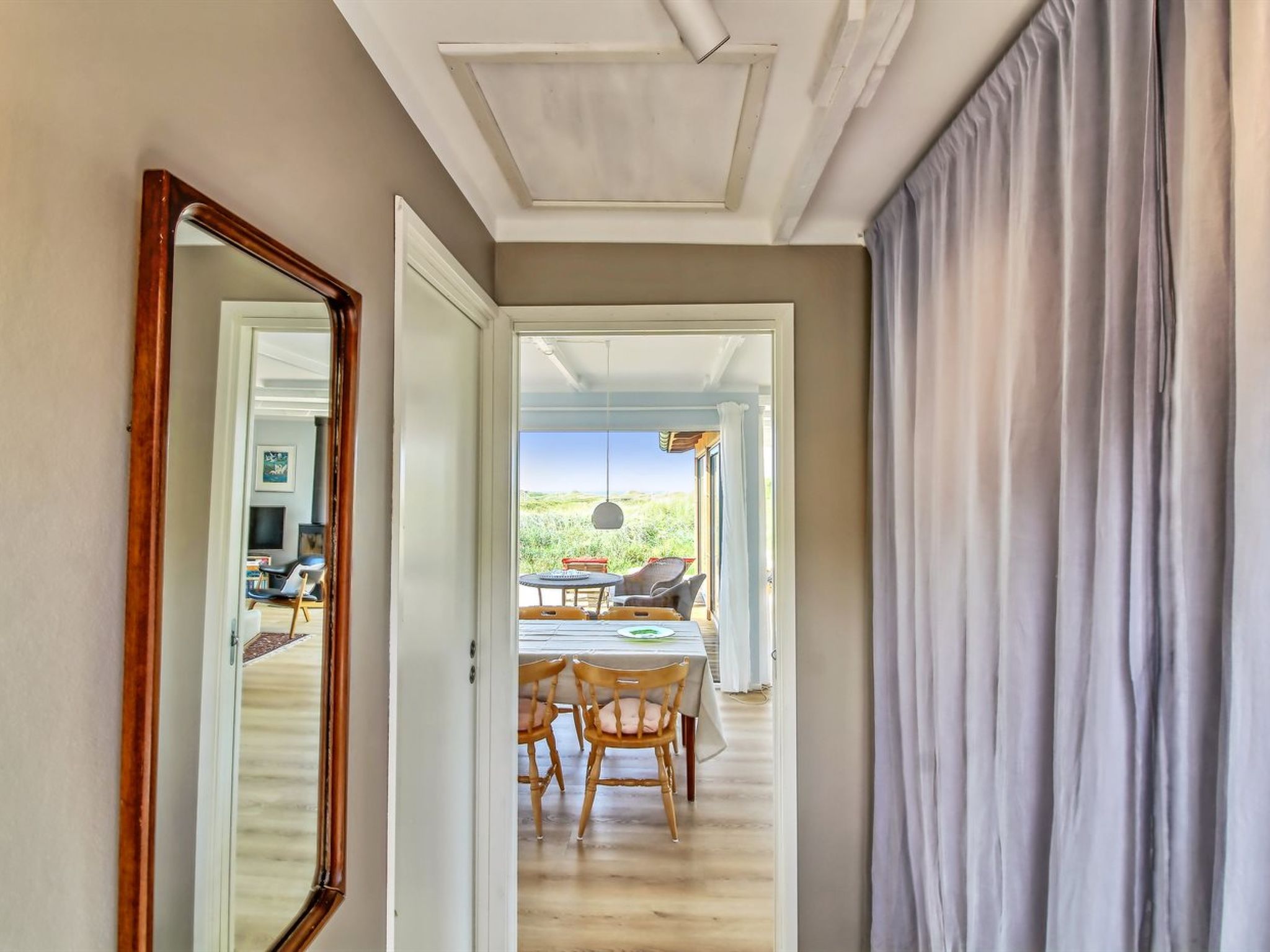 "Hoat" - 300m from the sea-Binnen