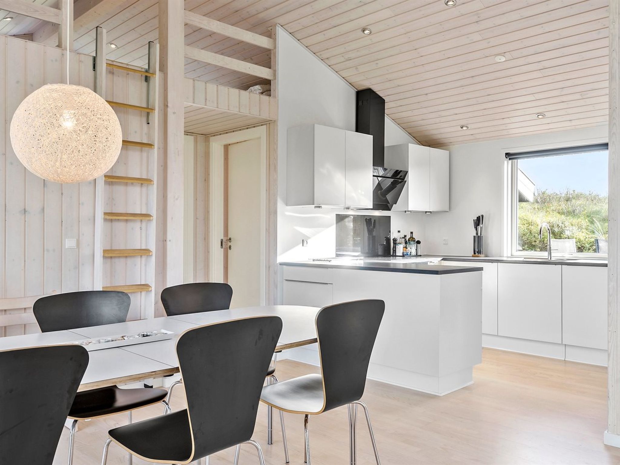 "Mirla" - 50m from the sea - Binnen