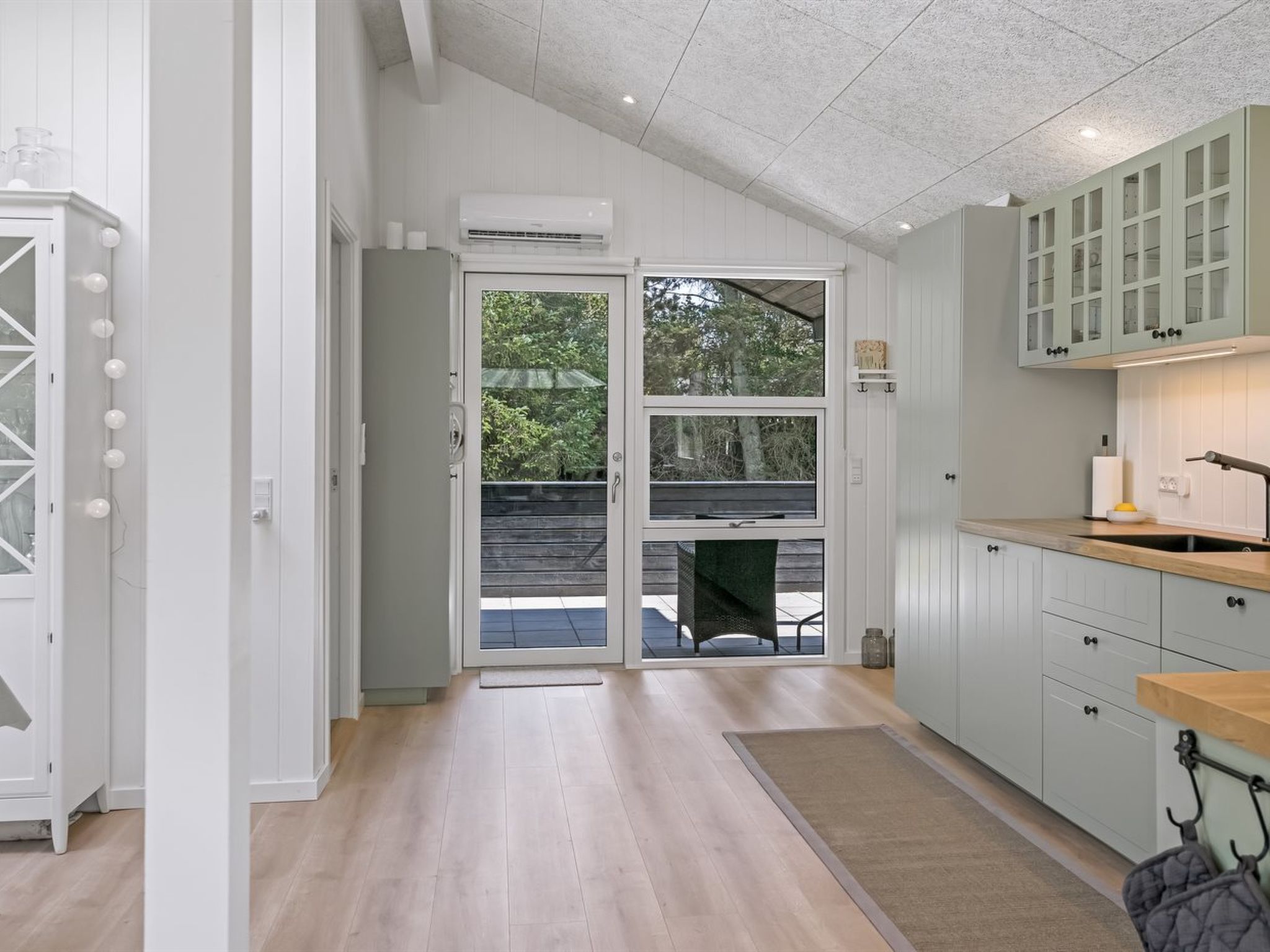 "Ema" - 1.9km from the sea - Binnen