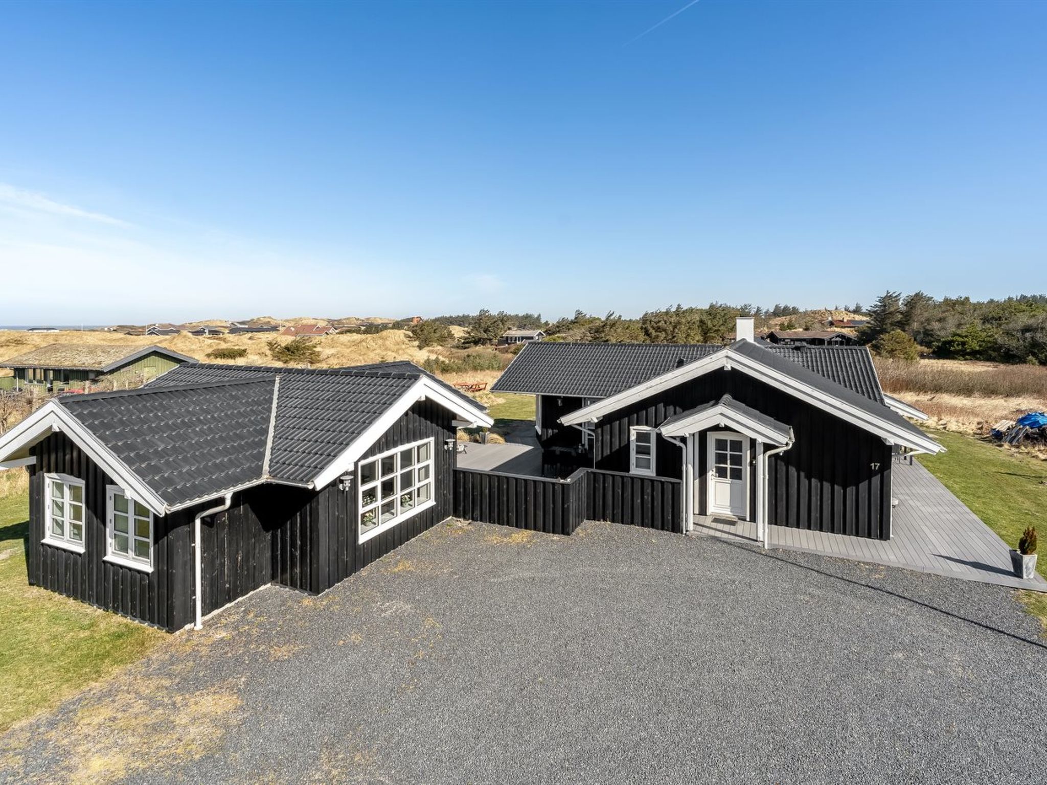 "Djuna" - 550m from the sea