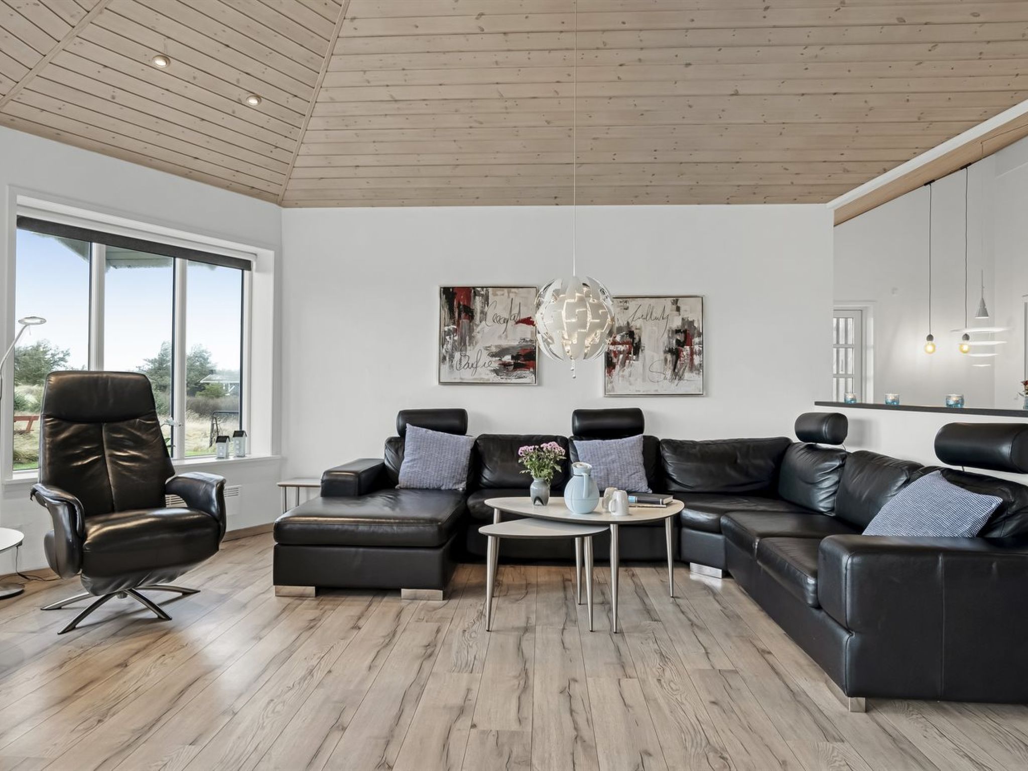 "Djuna" - 550m from the sea - Binnen