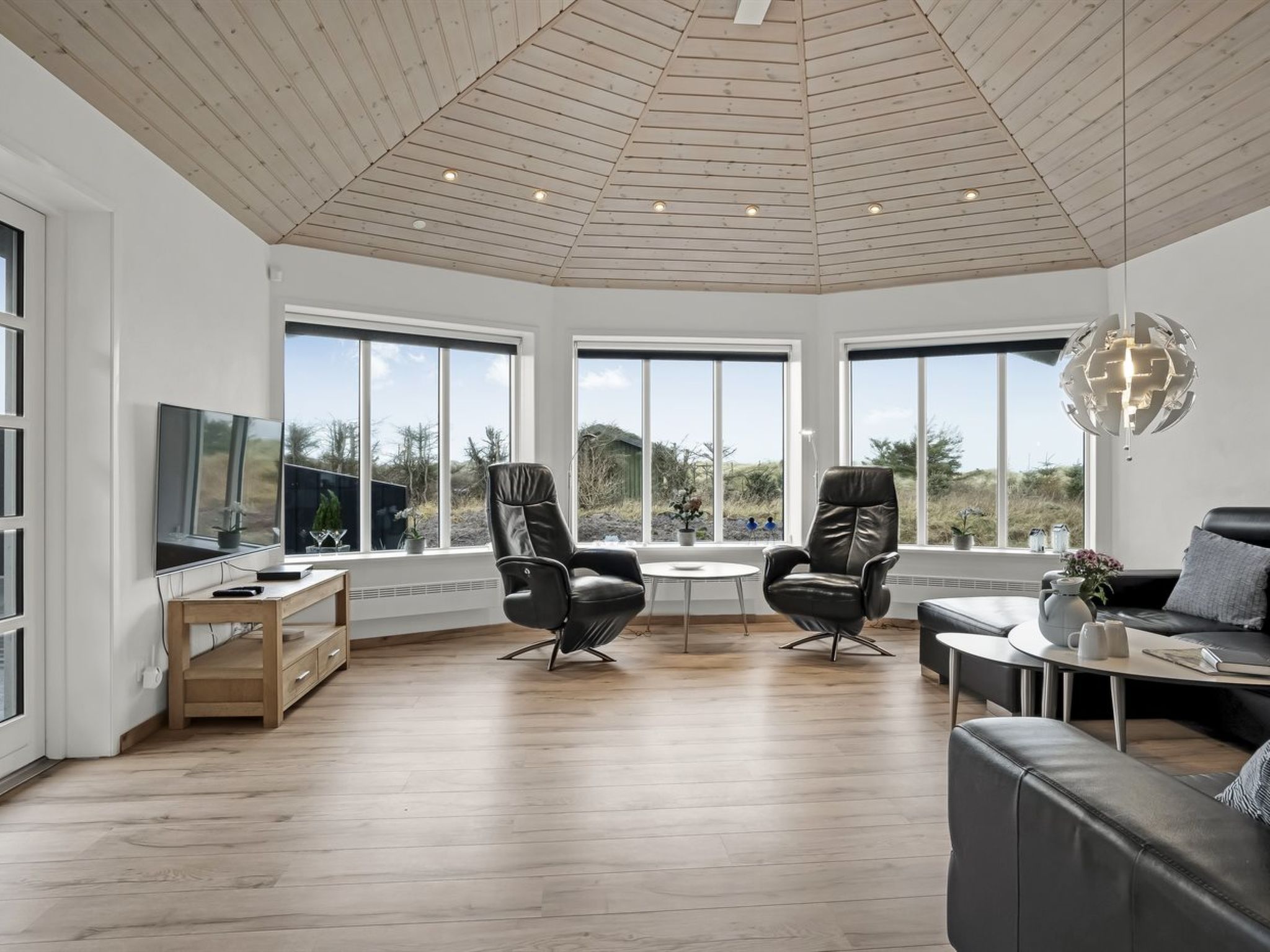 "Djuna" - 550m from the sea - Binnen