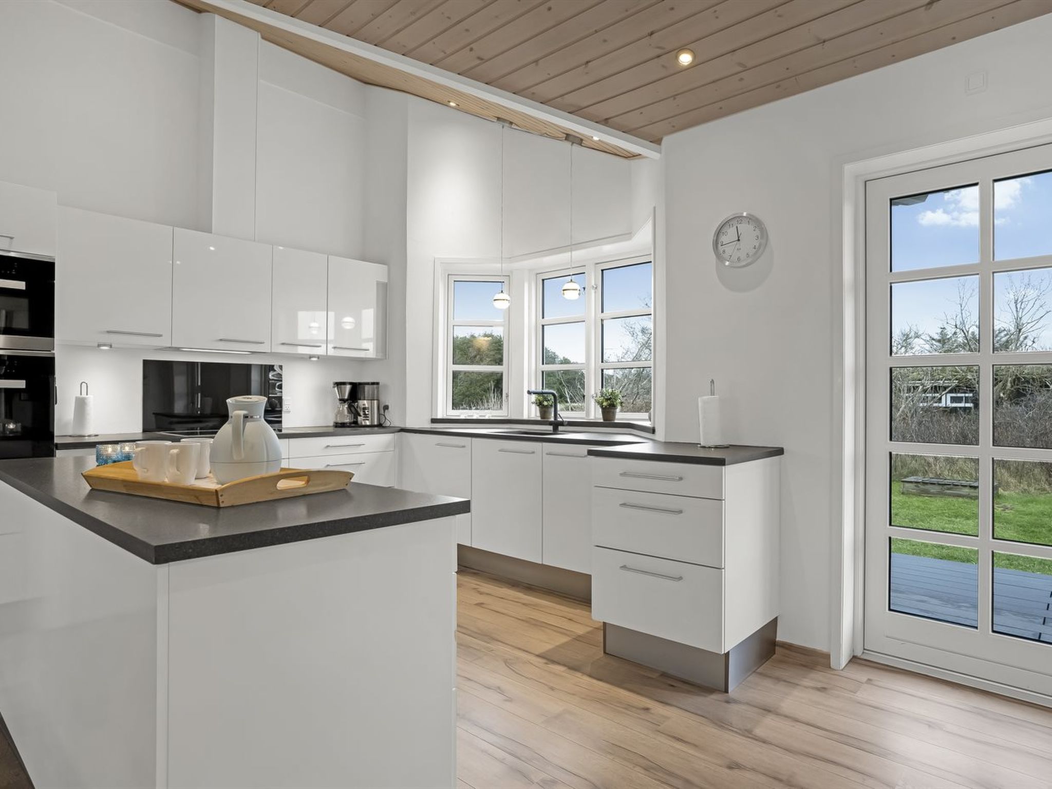 "Djuna" - 550m from the sea - Binnen