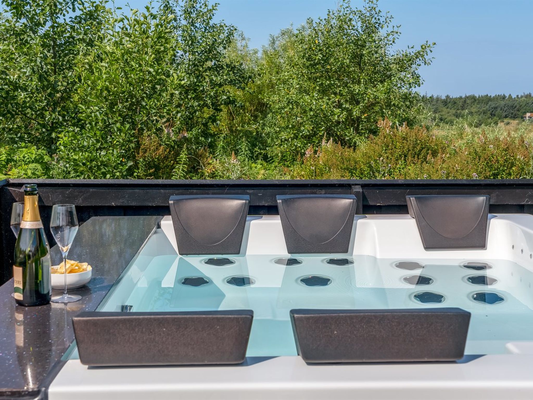 "Ilya" - 1.7km from the sea - Binnen