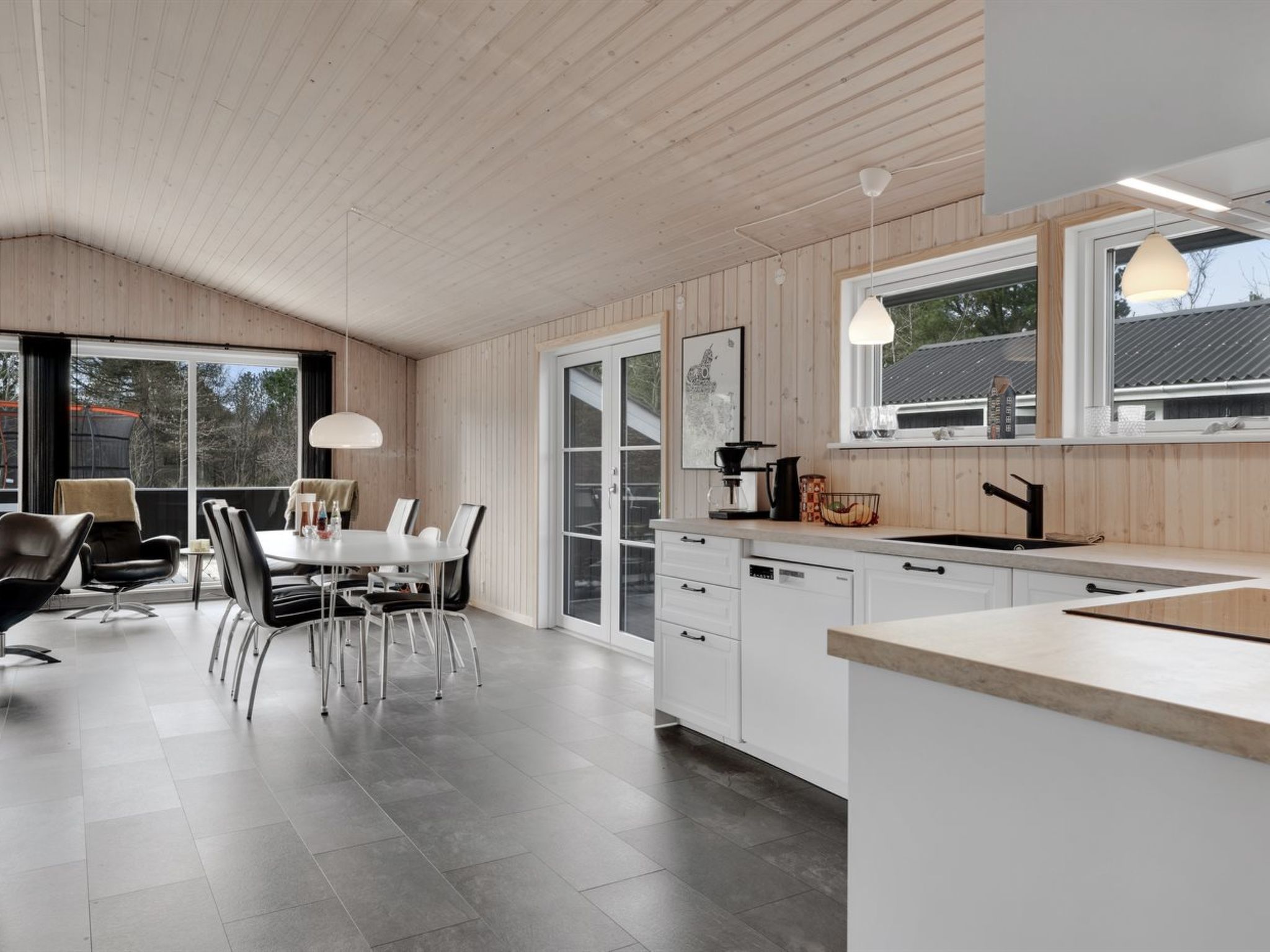 "Onni" - 2.3km from the sea - Binnen