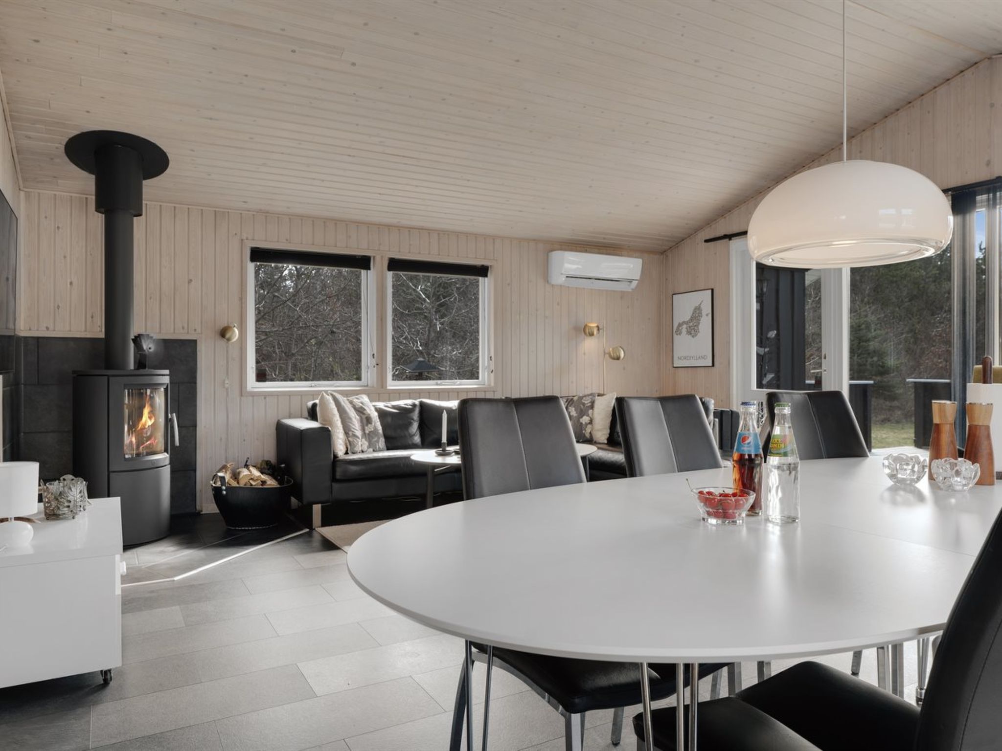 "Onni" - 2.3km from the sea - Binnen