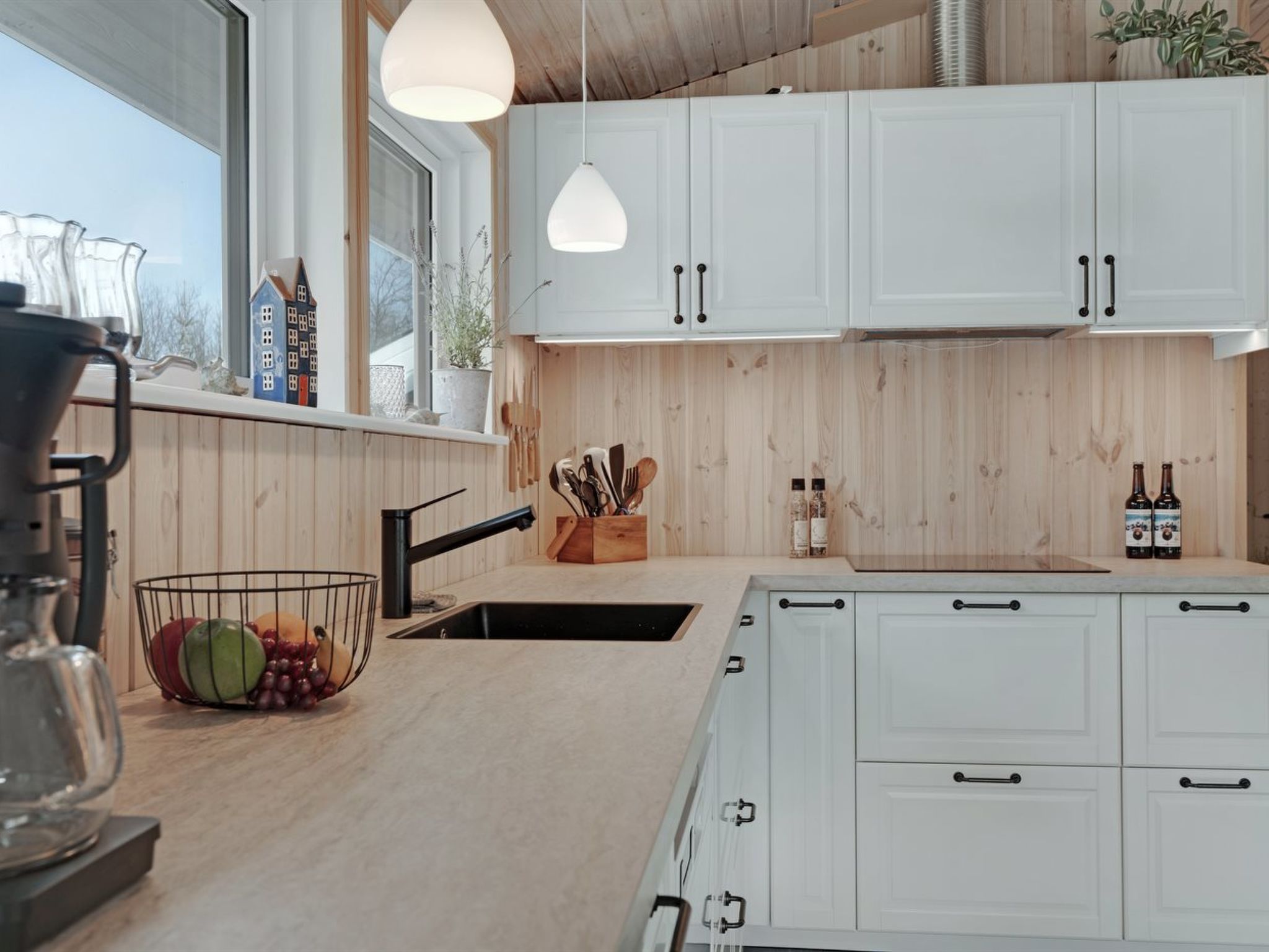 "Onni" - 2.3km from the sea - Binnen