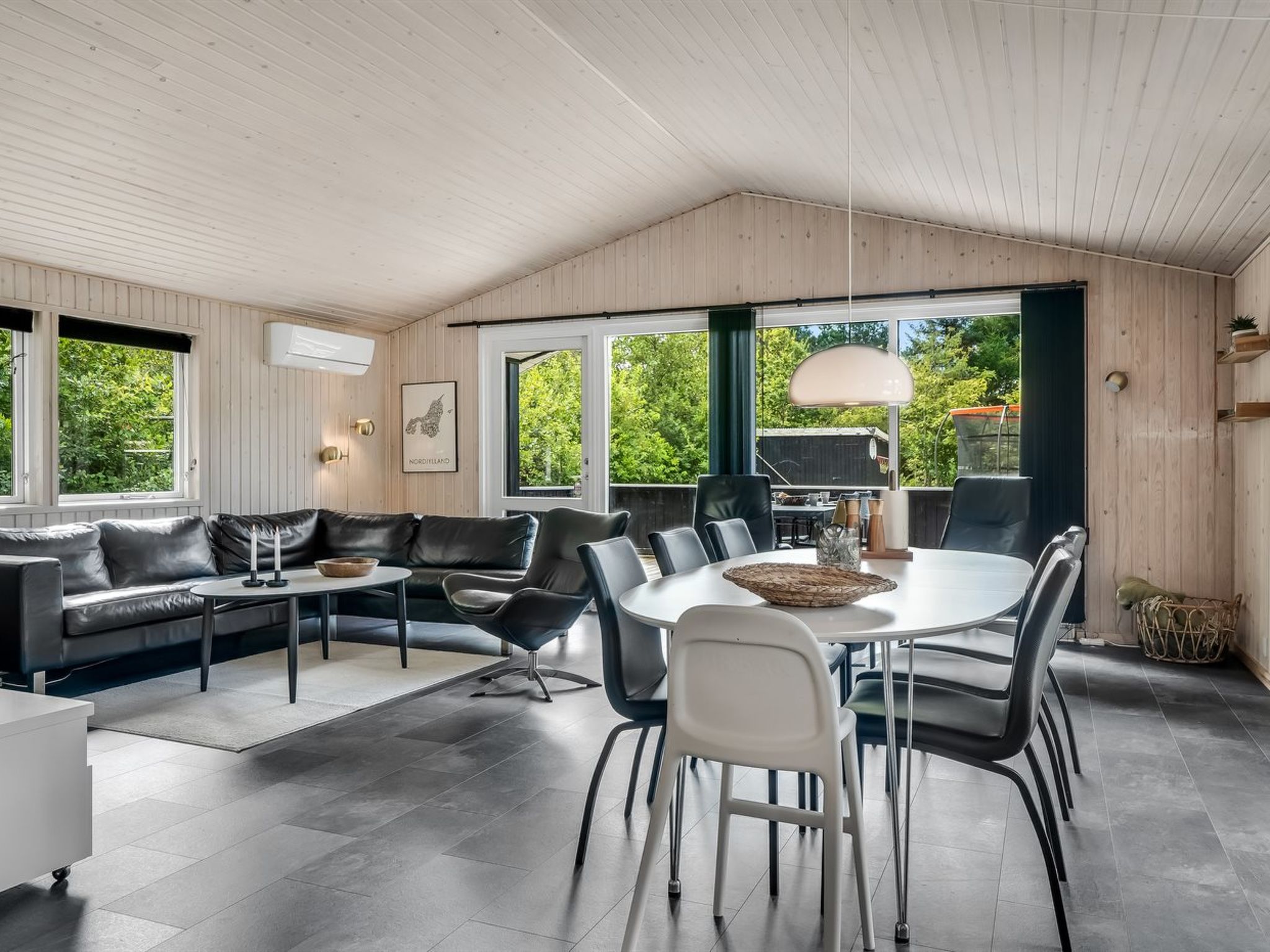 "Onni" - 2.3km from the sea - Binnen