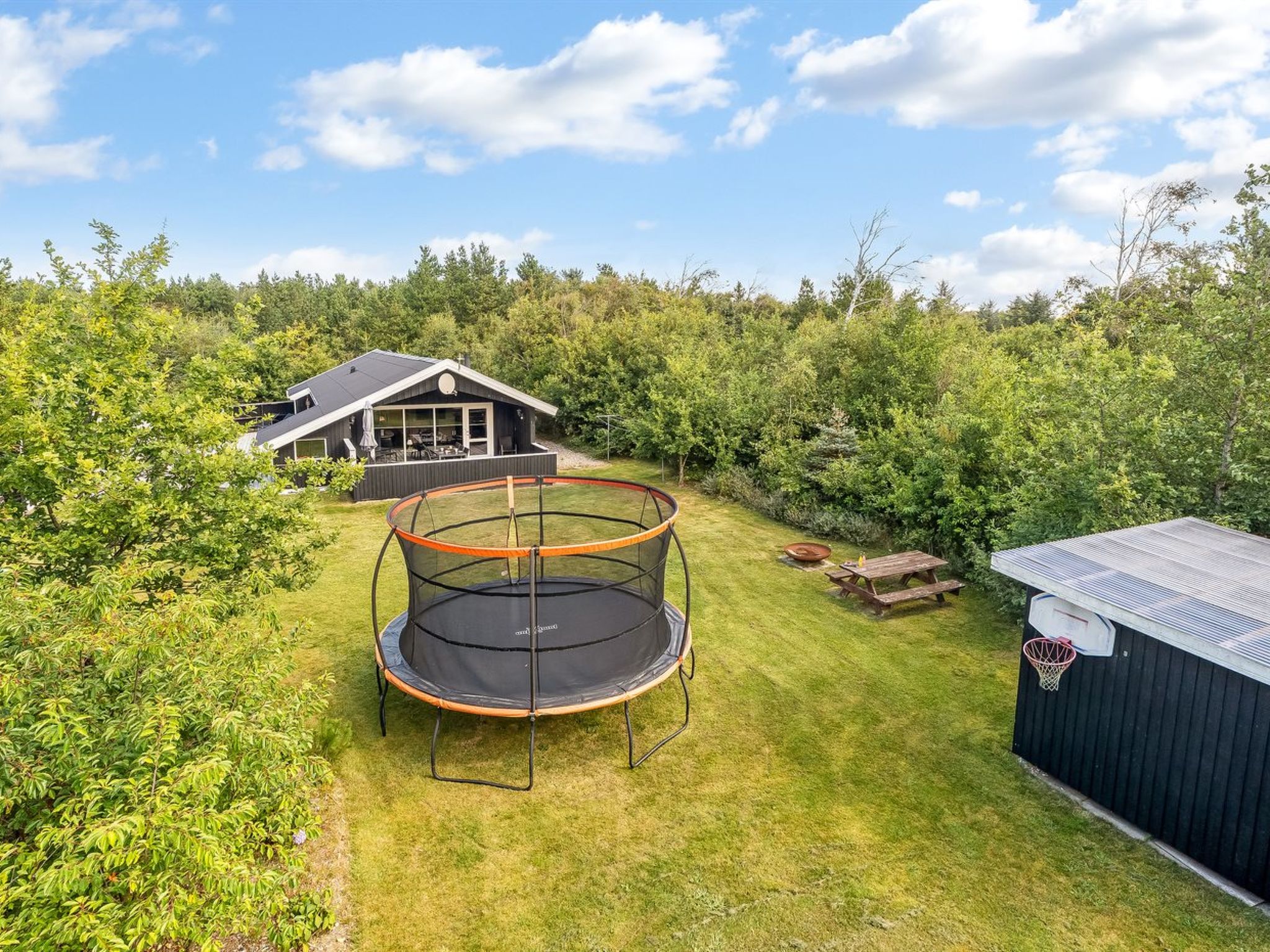 "Onni" - 2.3km from the sea - Buiten