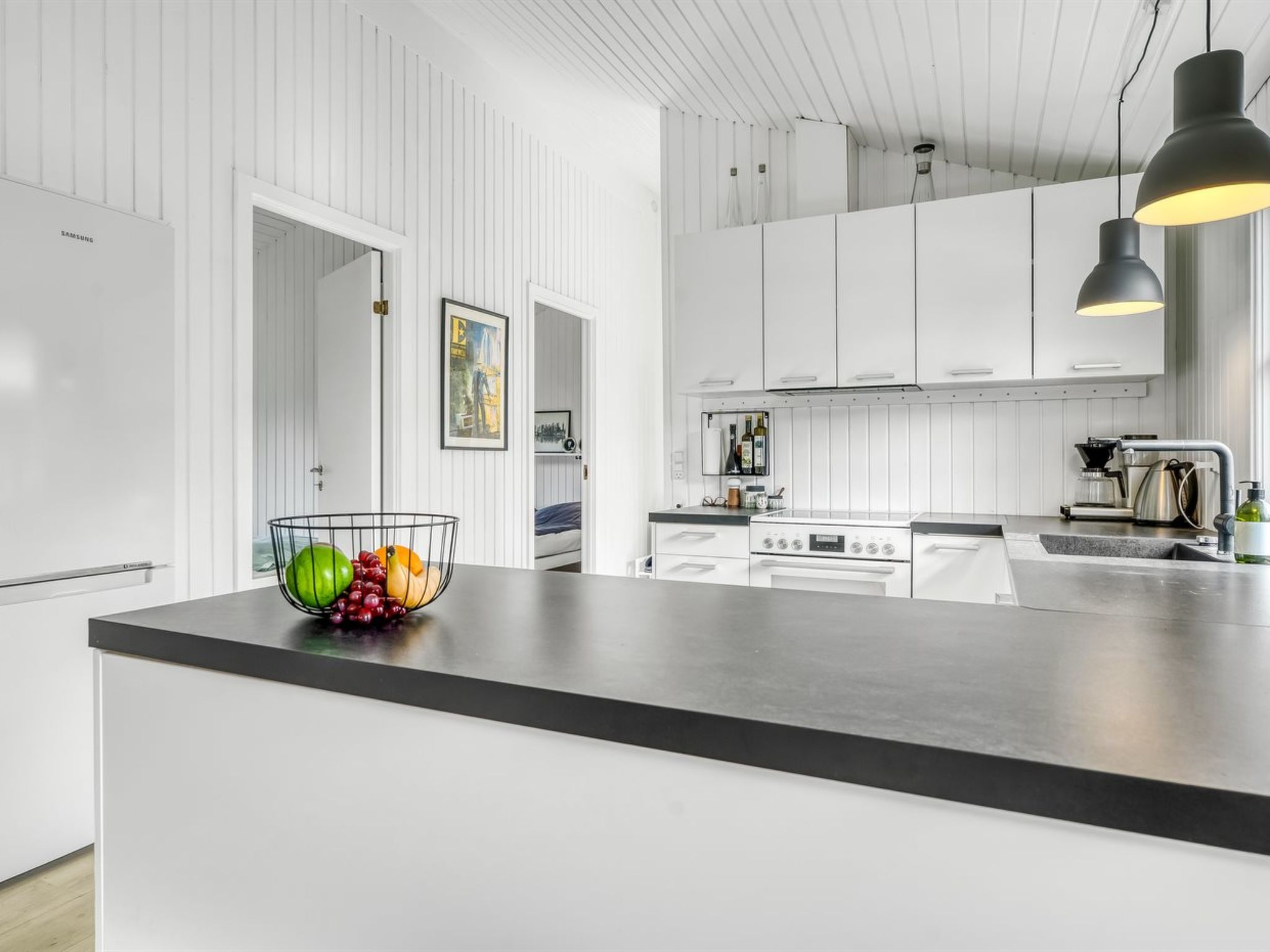 "Annamie" - 1.8km from the sea-Binnen