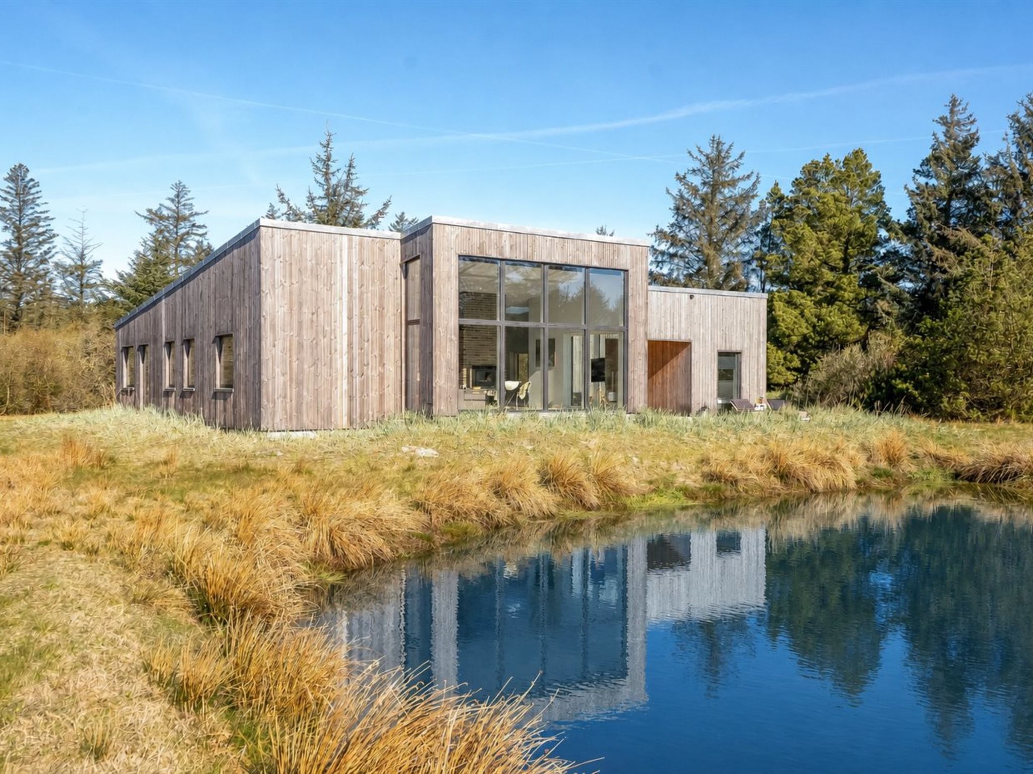 "Nico" - 1.4km from the sea