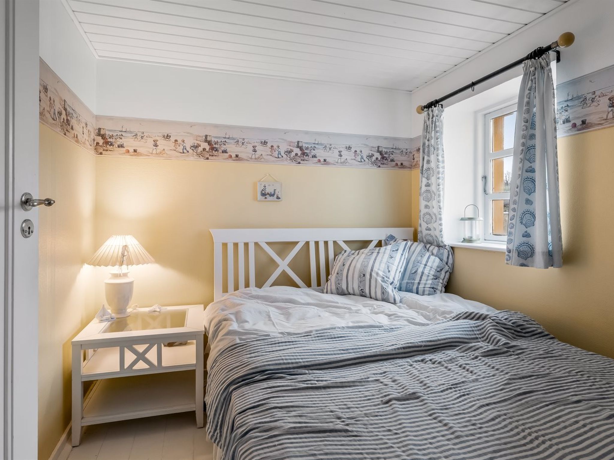 "Åsta" - 200m from the sea - Inside