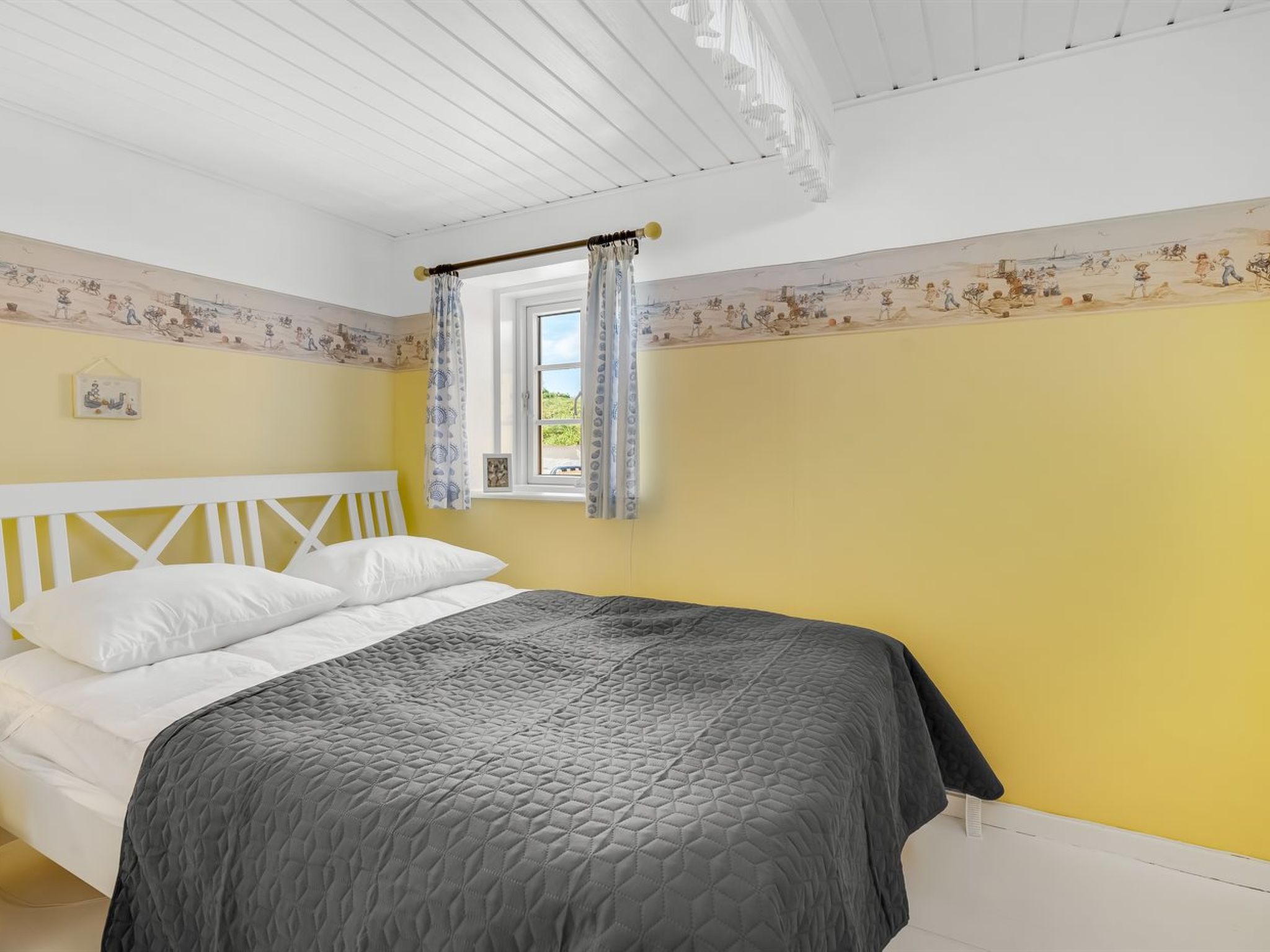"Åsta" - 200m from the sea - Inside