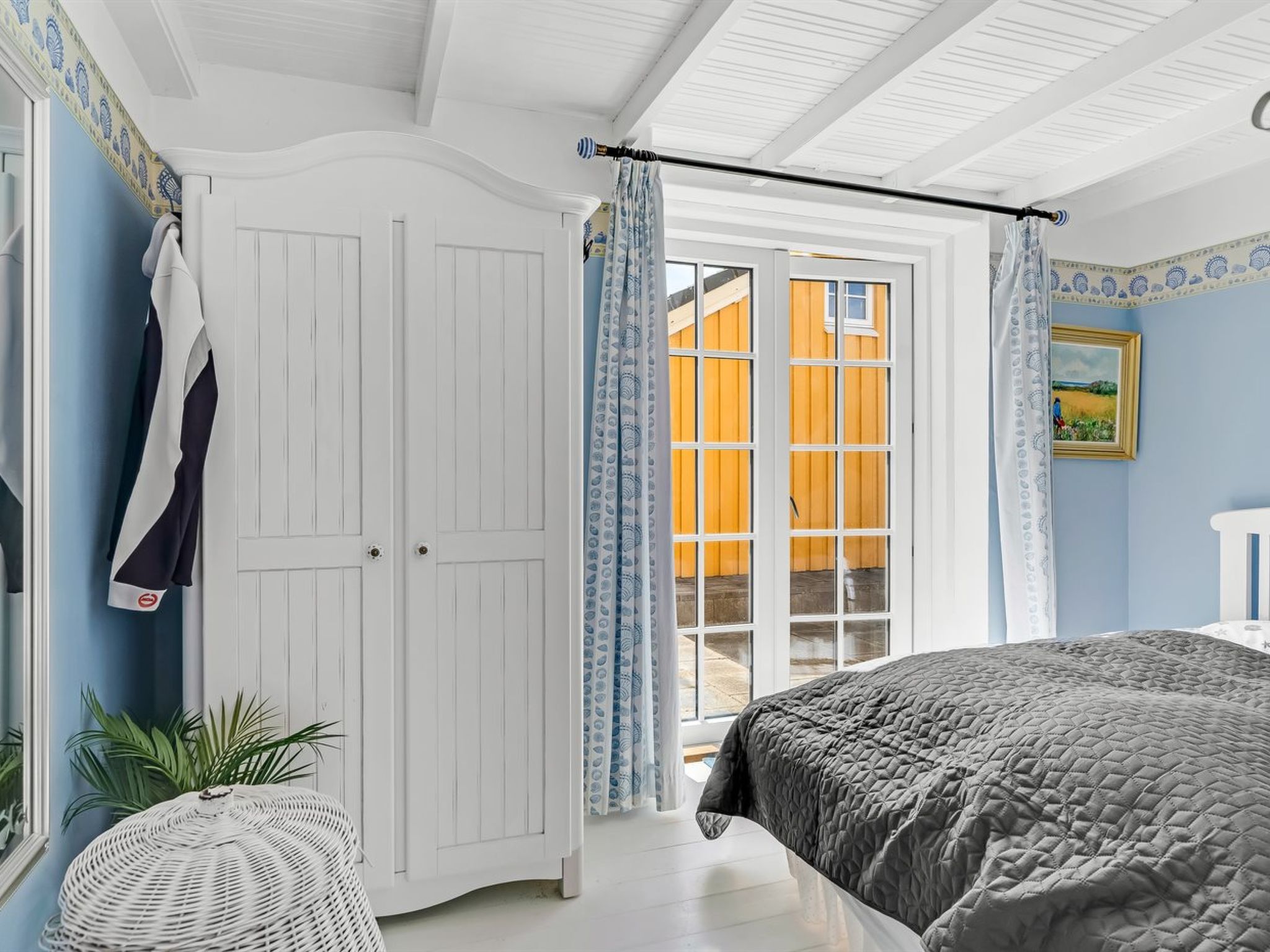 "Åsta" - 200m from the sea - Inside