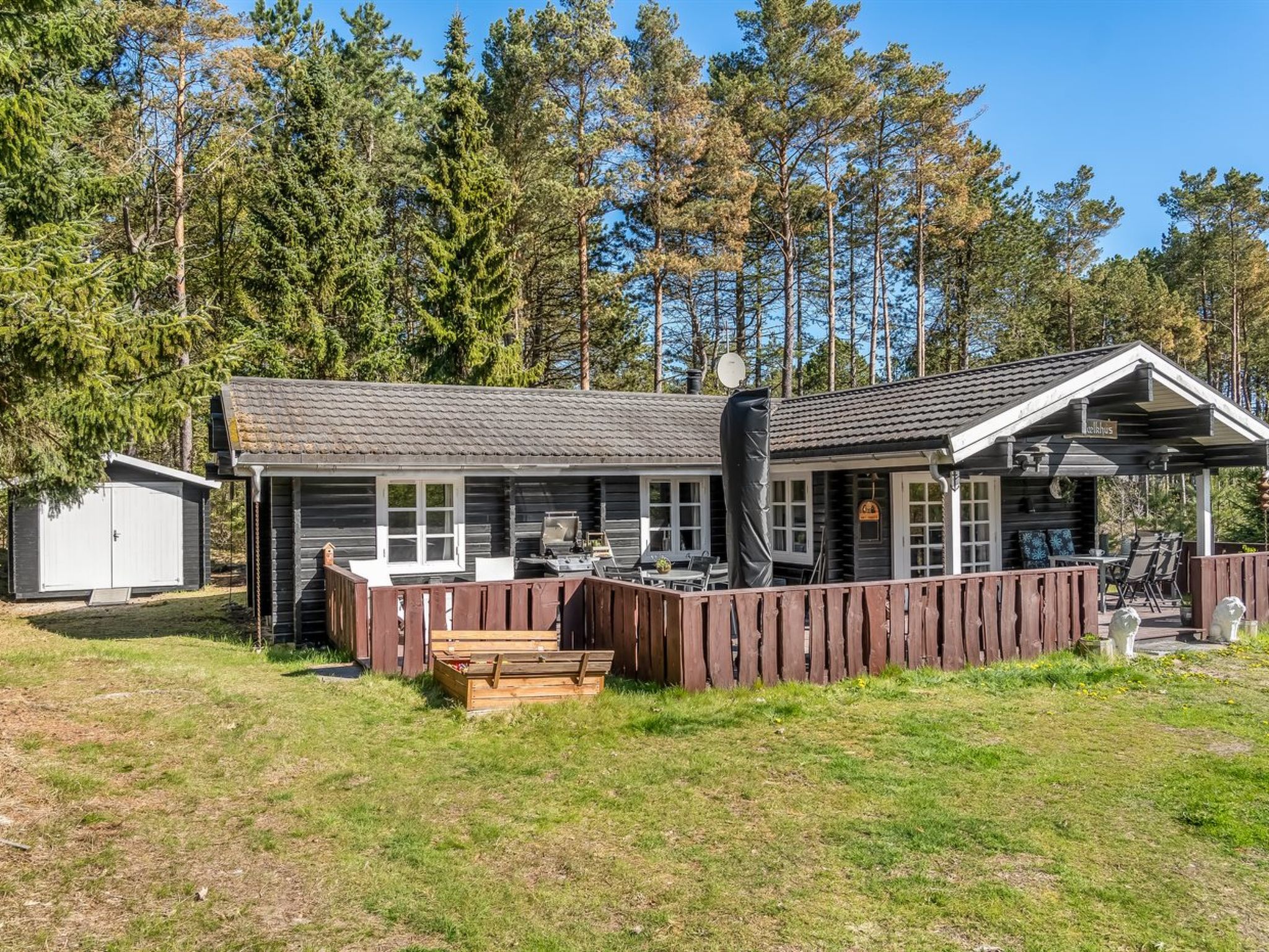 "Uuno" - 1.2km from the sea - Outside
