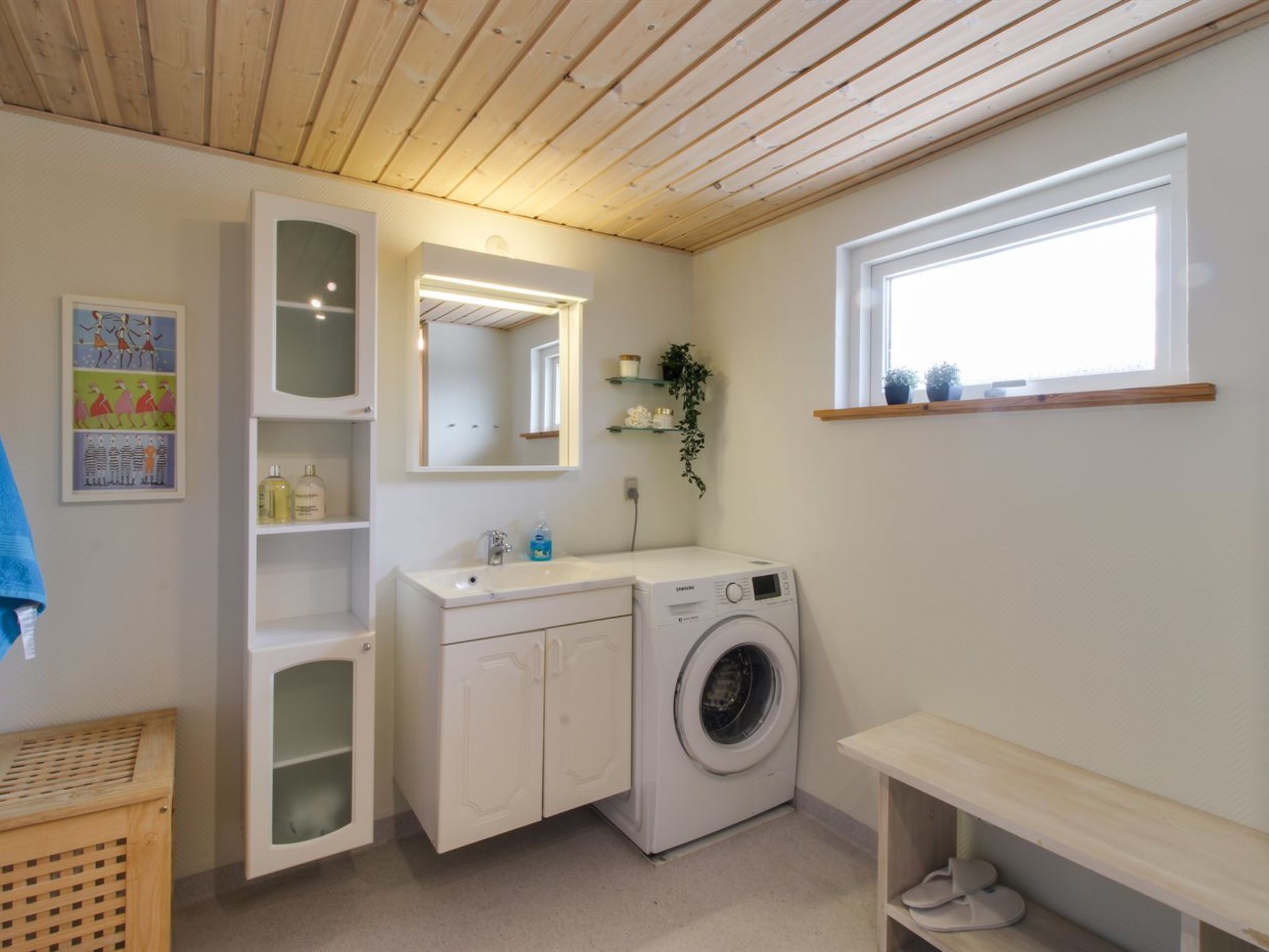 "Shaya" - 500m from the sea - Binnen