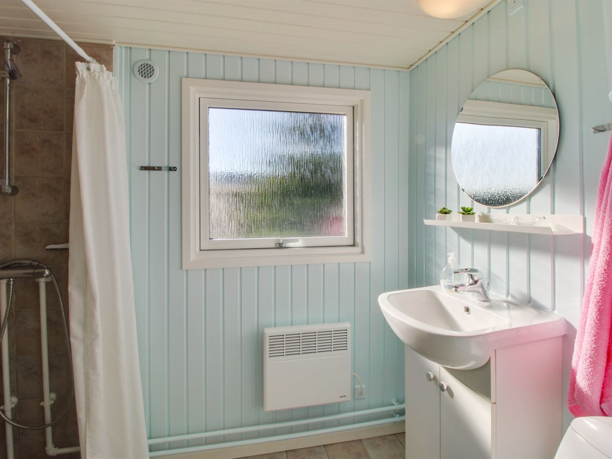 "Shaya" - 500m from the sea - Binnen