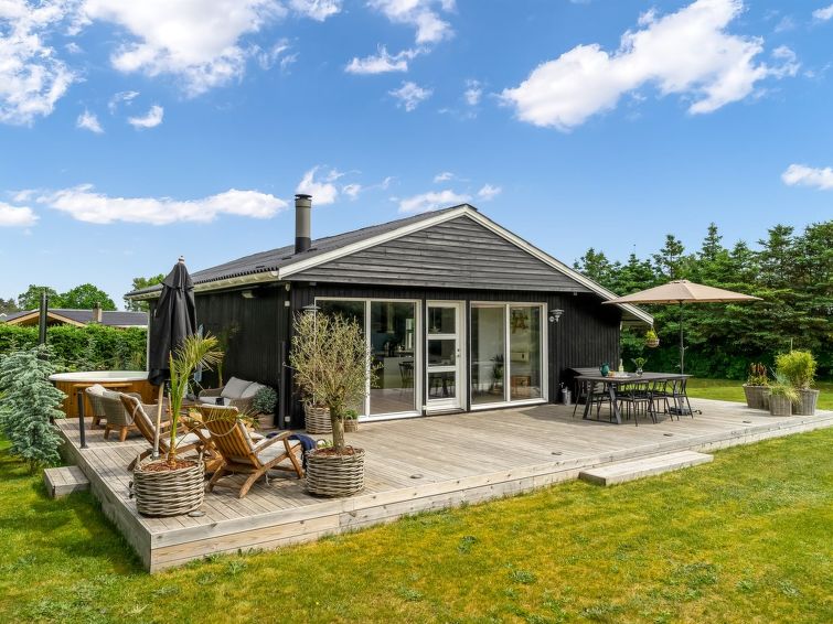 Vakantiehuis met whirlpool in Hadsund op 600m van zee in Hadsund