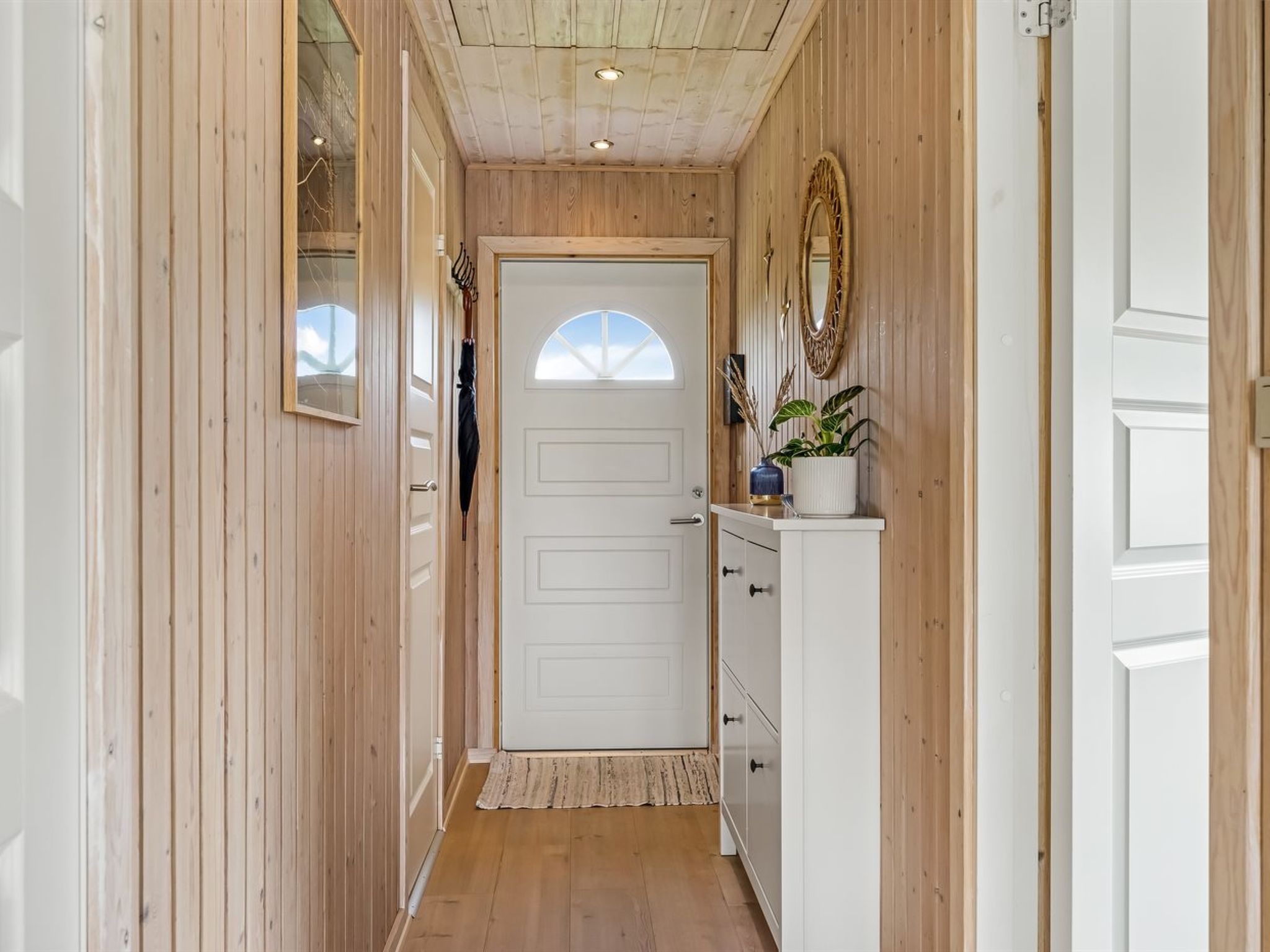 "Ingiald" - 600m from the sea-Inside