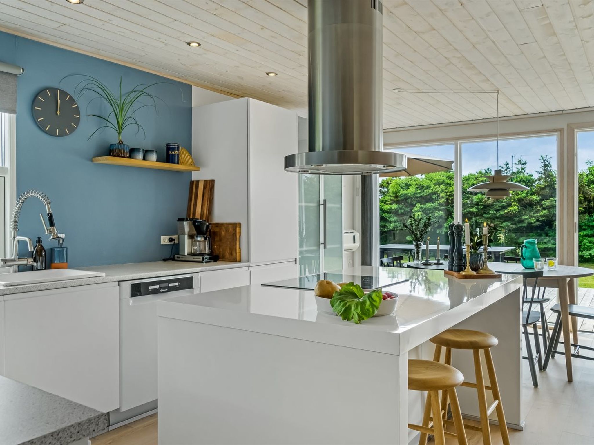 "Ingiald" - 600m from the sea-Inside