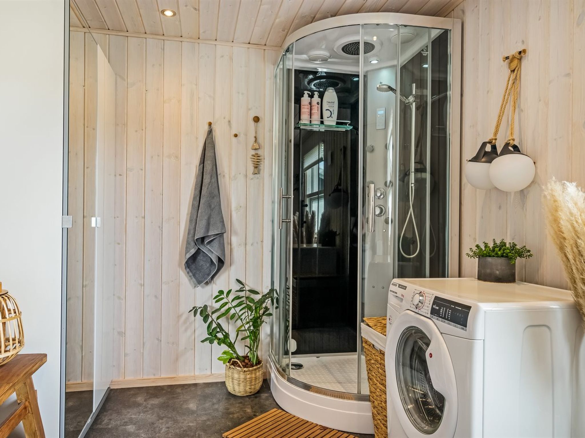 "Ingiald" - 600m from the sea-Inside
