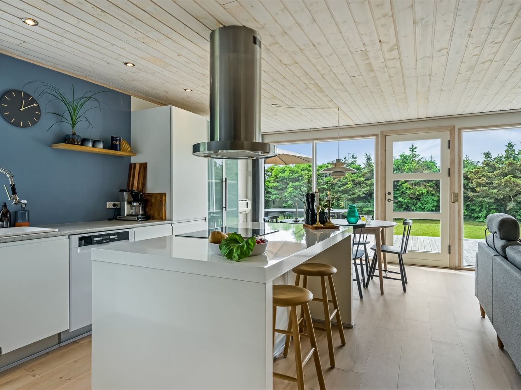 "Ingiald" - 600m from the sea-Inside