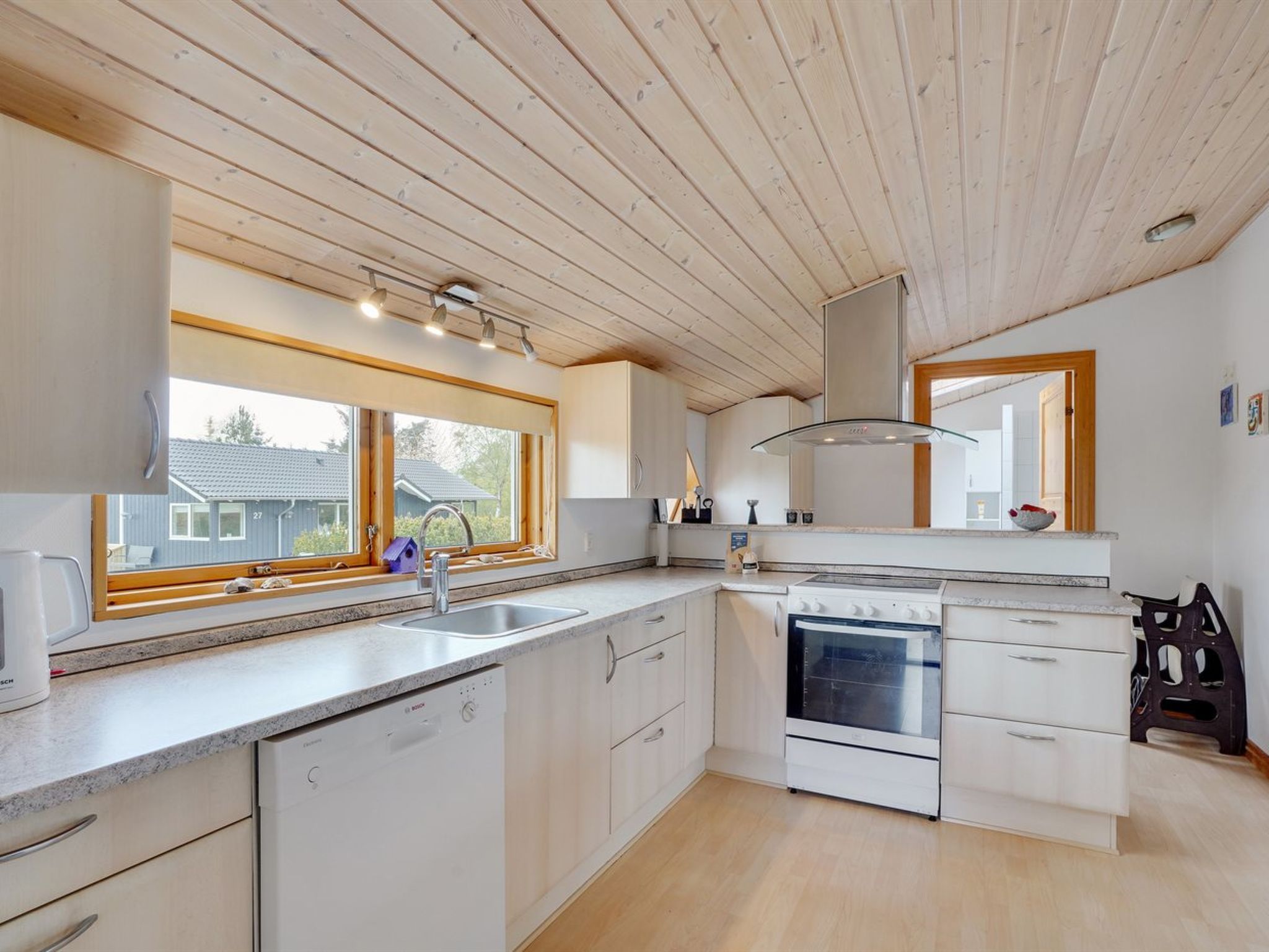 "Rafn" - 550m from the sea