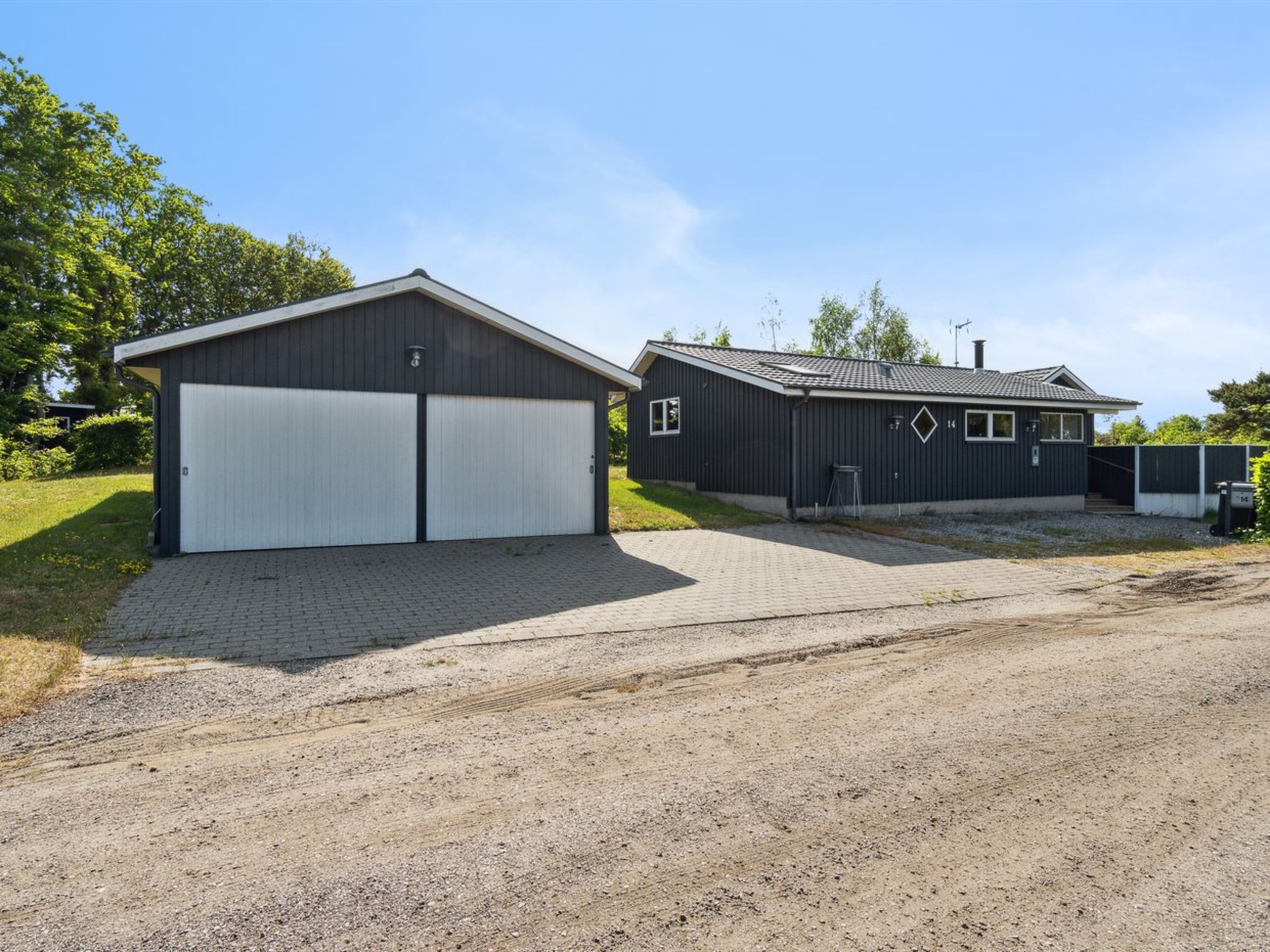 "Rafn" - 550m from the sea - Buiten