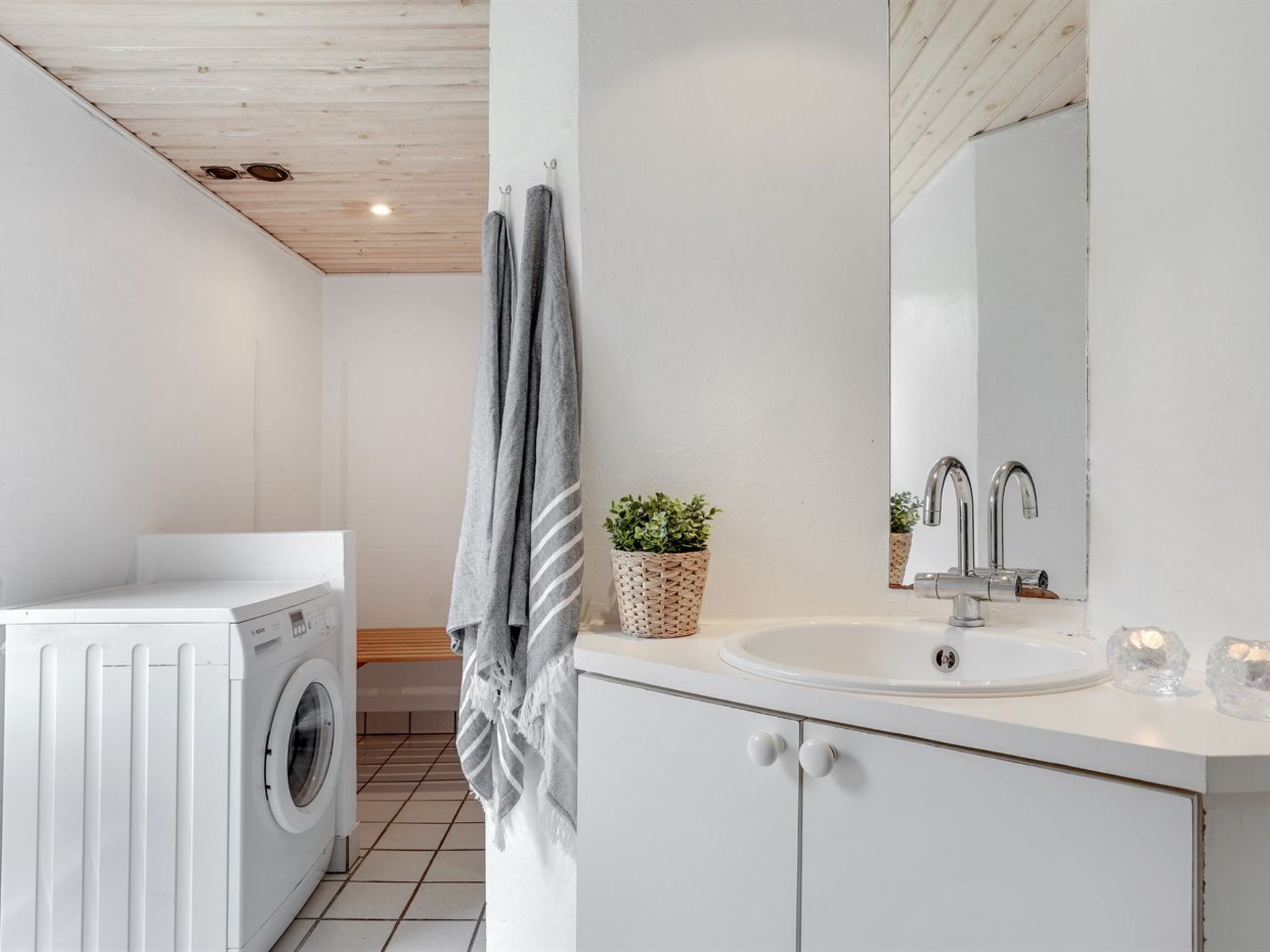 "Samine" - 100m from the sea-Inside