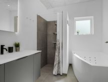 Op 500 m van zee: Ruim vakantiehuis met sauna en whirlpool in Hadsund - thumbnail 5