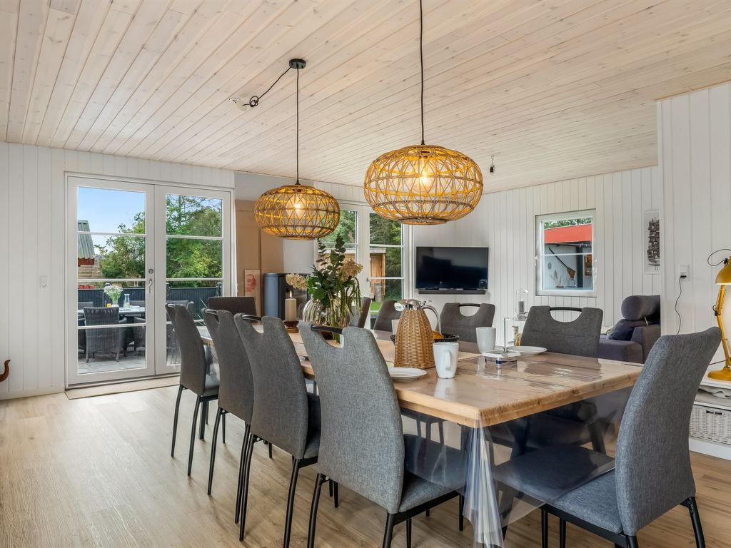 'Neea' - 280m from the sea